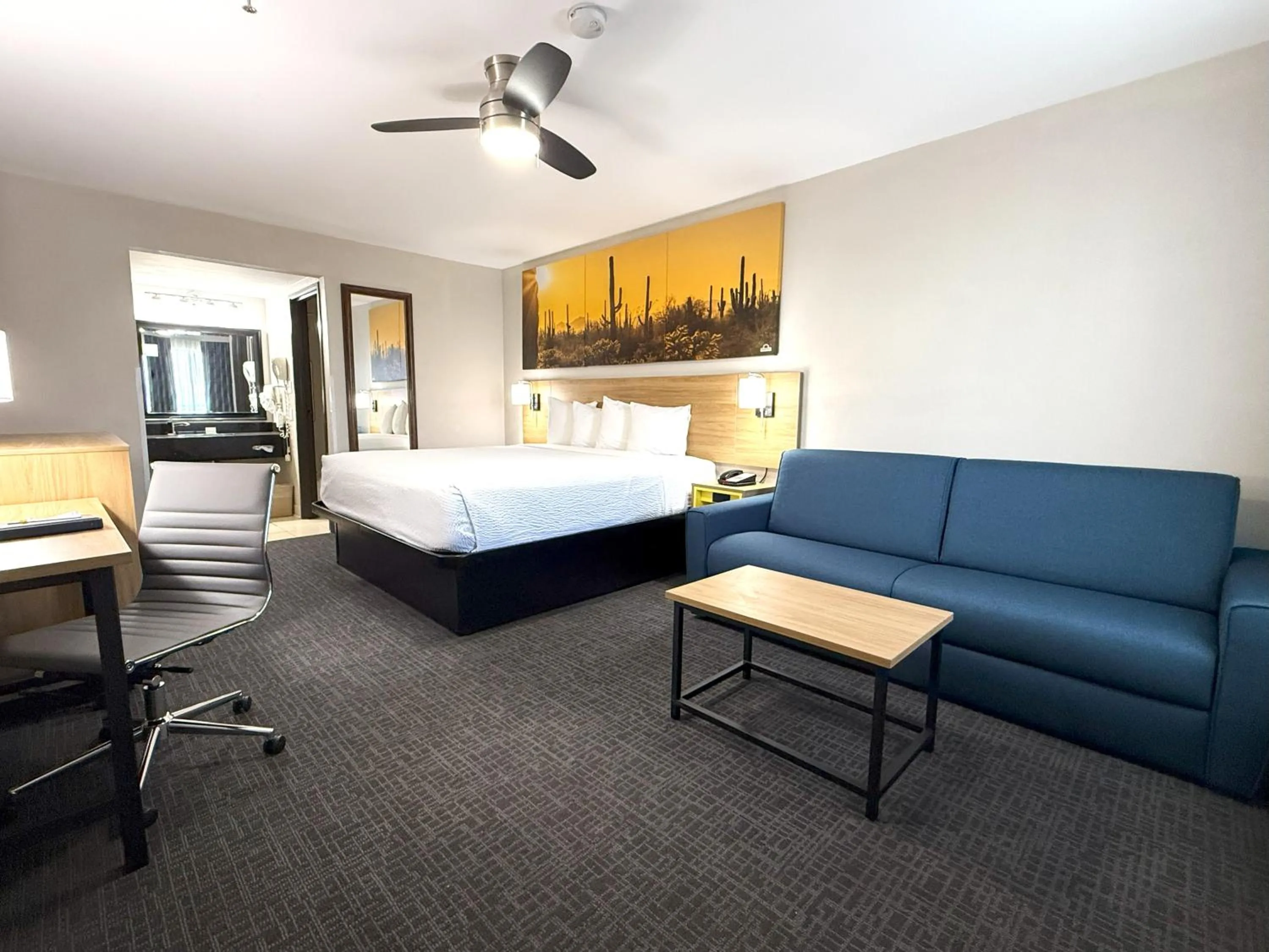 Photo of the whole room, Bed in Days Inn by Wyndham Yuma