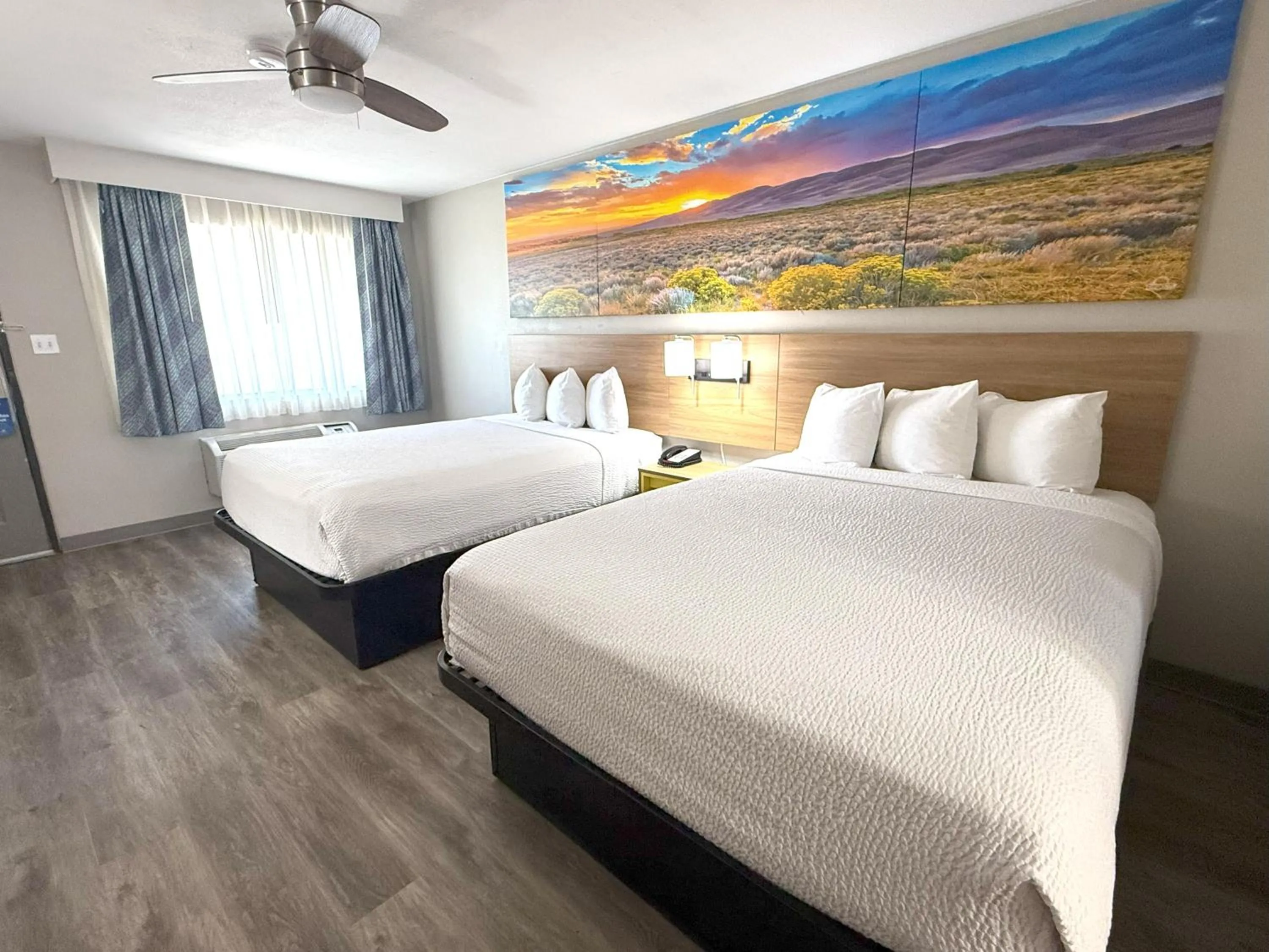 Bed in Days Inn by Wyndham Yuma