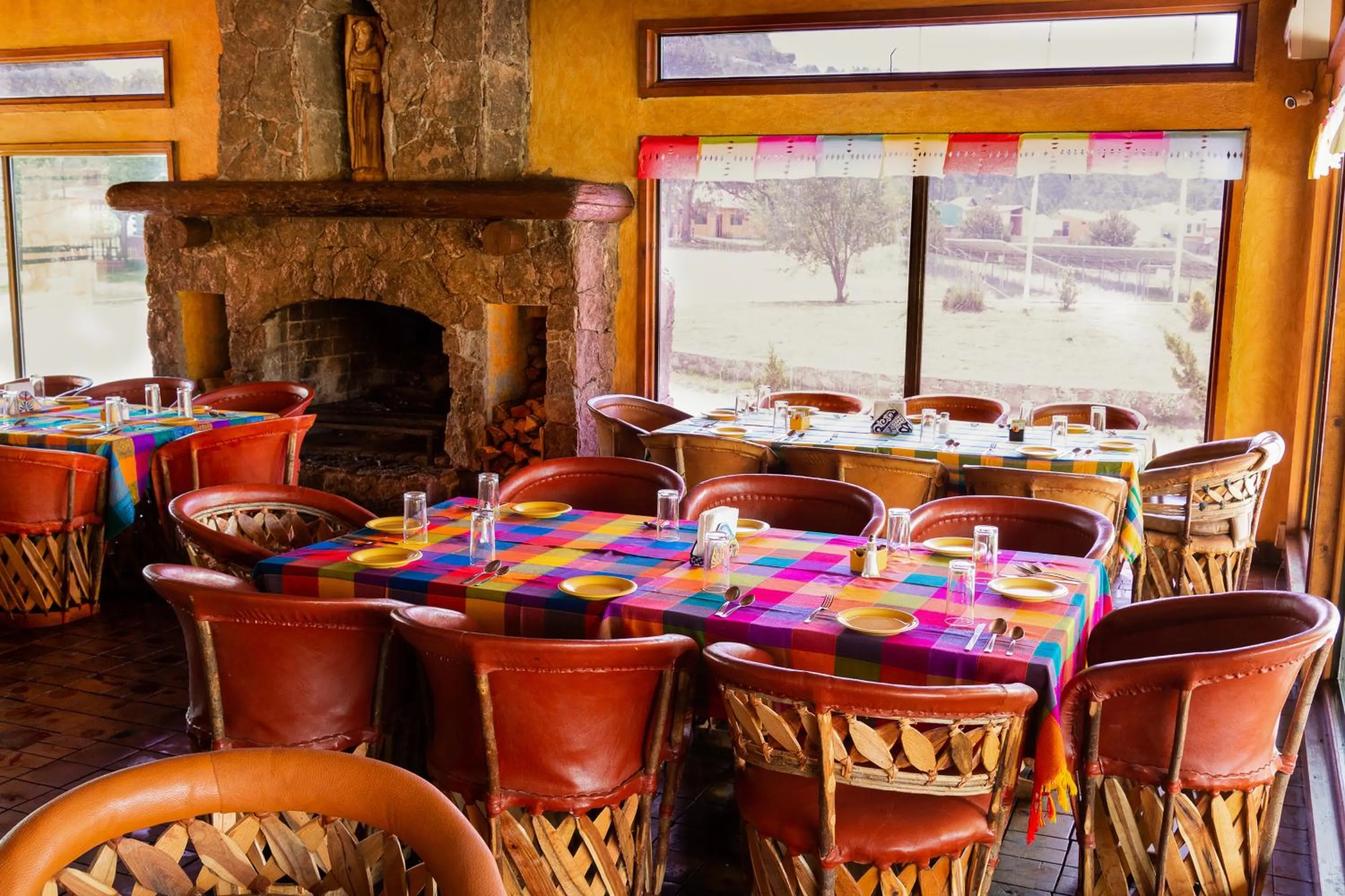 Restaurant/places to eat in Villa Mexicana Creel Mountain Lodge