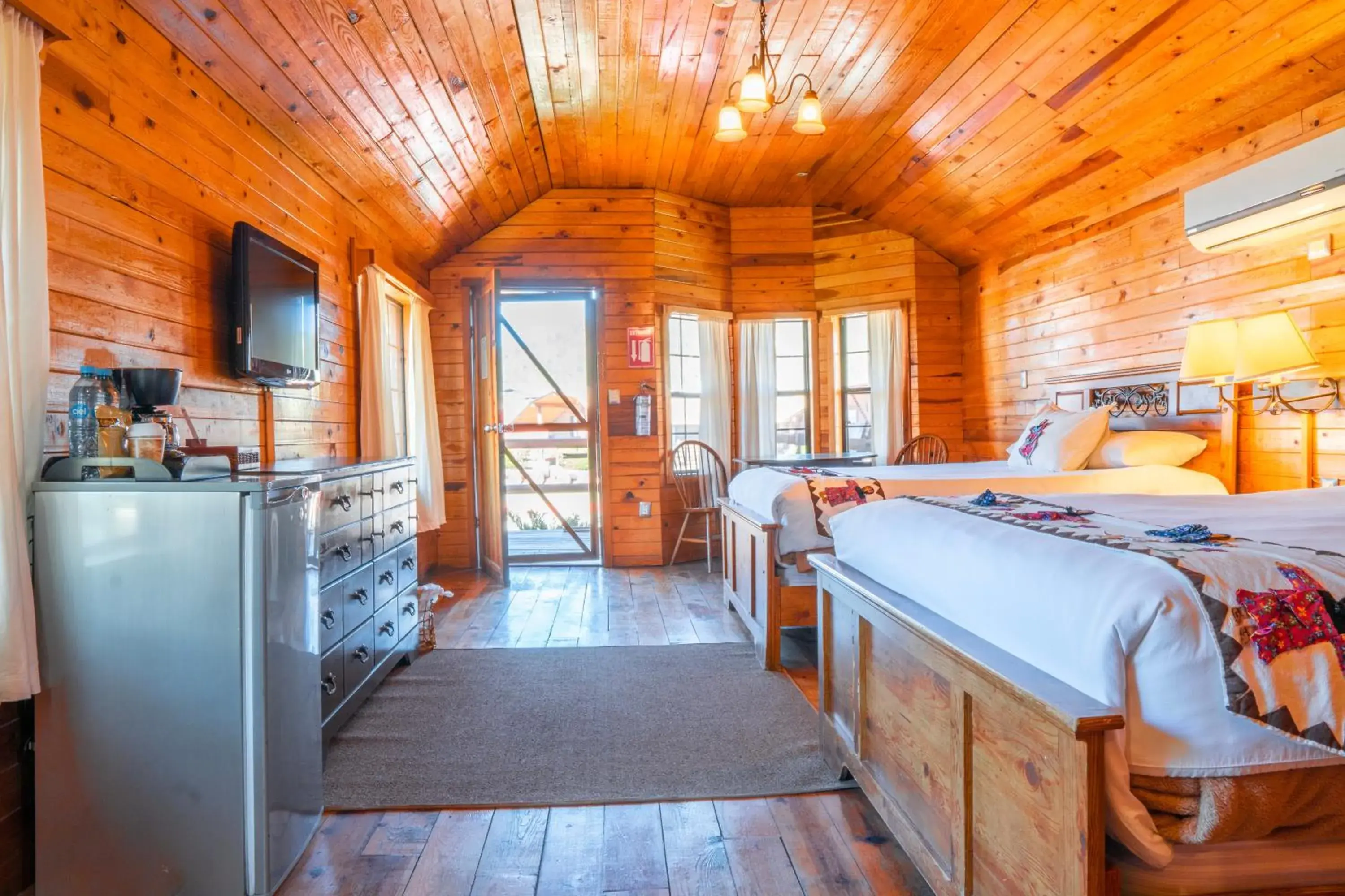 Superior Twin Room in Villa Mexicana Creel Mountain Lodge Superior Twin Room in Villa Mexicana Creel Mountain Lodge