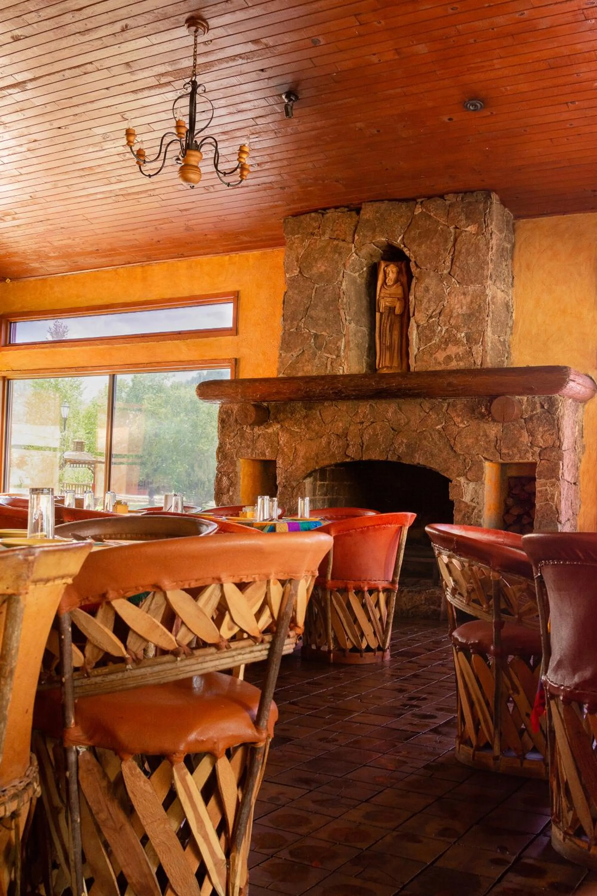 Restaurant/places to eat in Villa Mexicana Creel Mountain Lodge