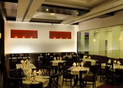 Restaurant/places to eat in Mastiff Grand Manali Resort