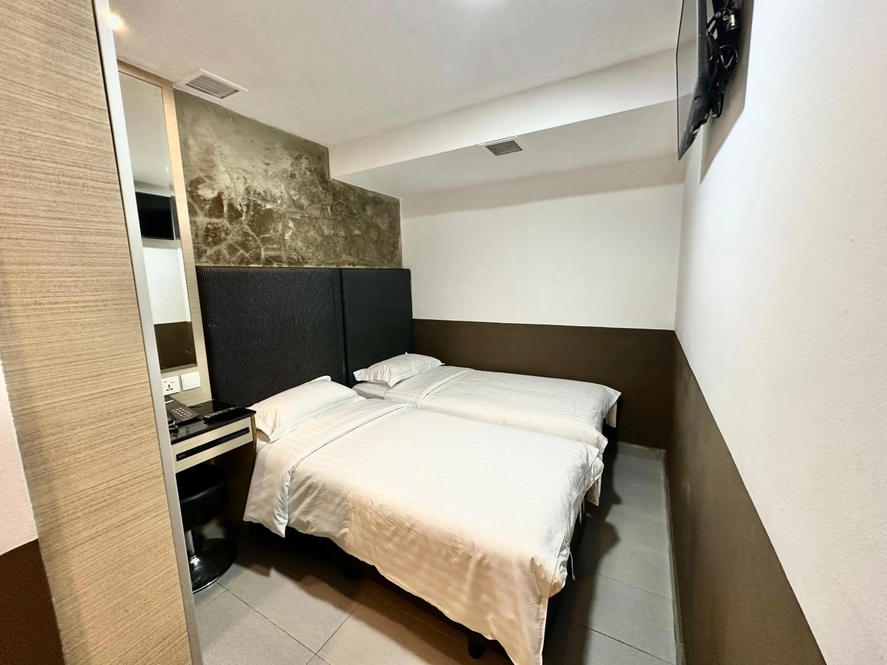 Bed in The Snooze Hotel at Bugis