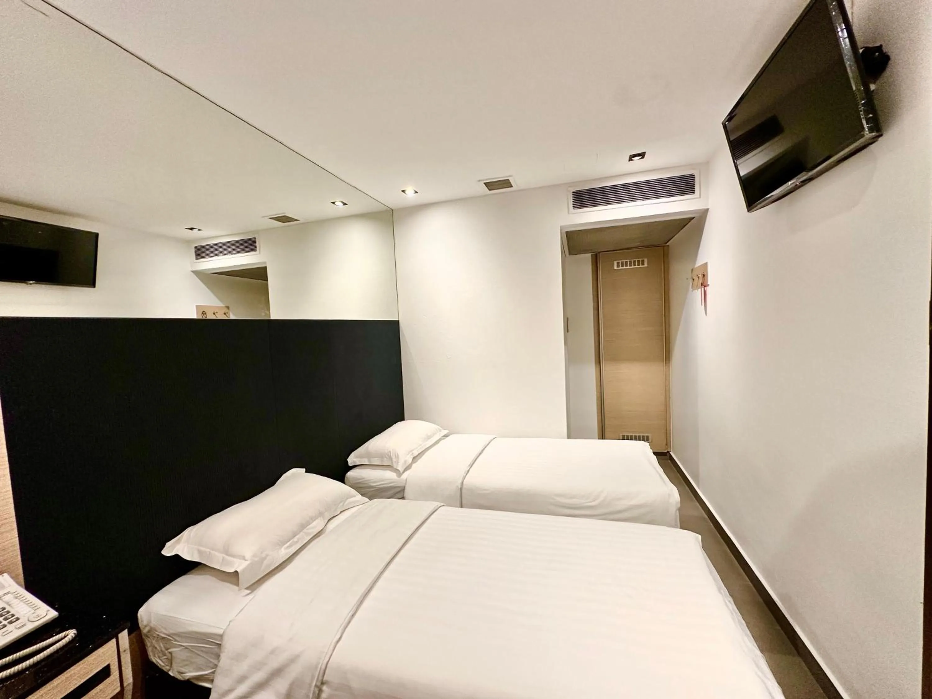 Bed in The Snooze Hotel at Bugis