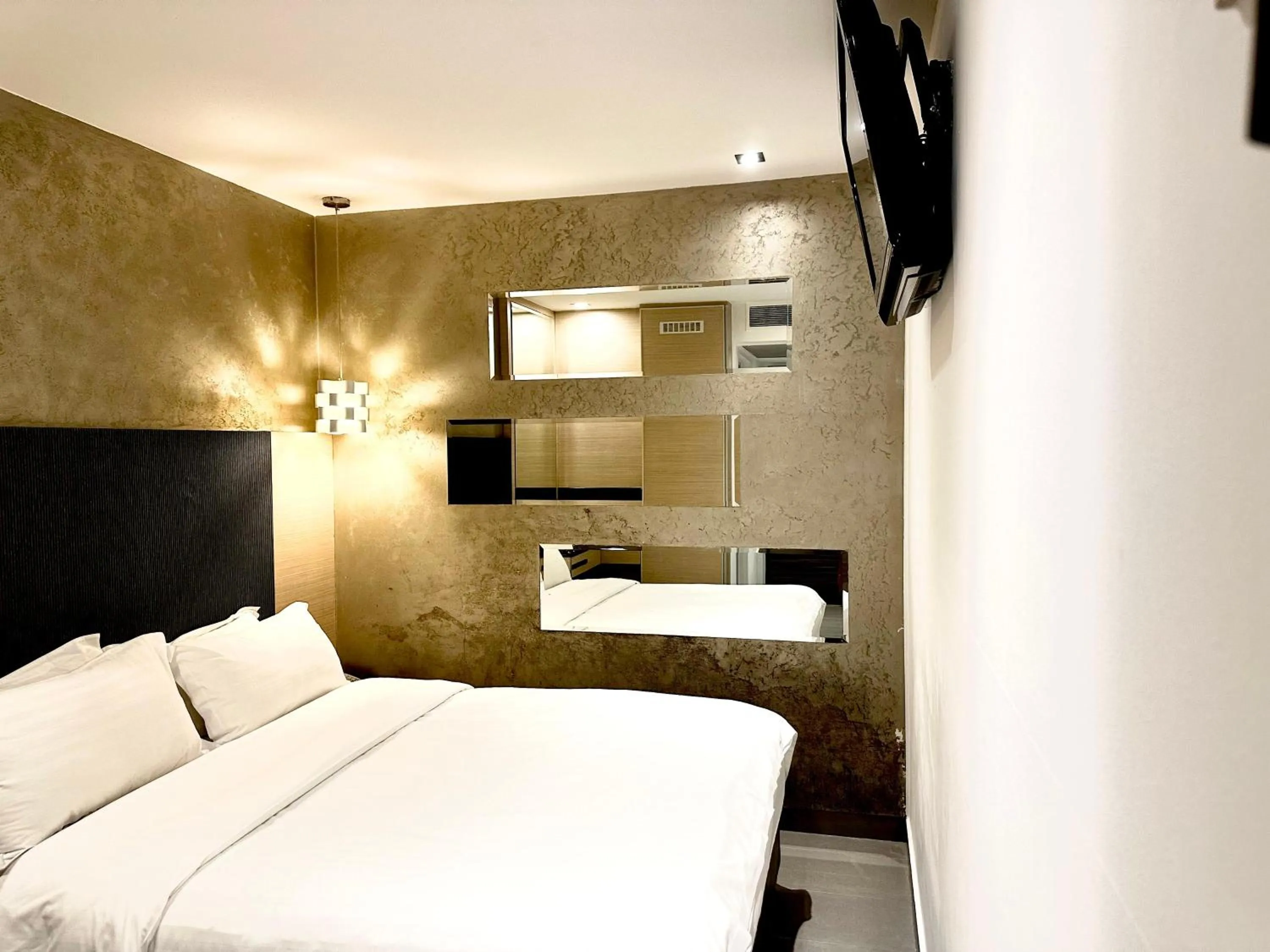 Bed in The Snooze Hotel at Bugis