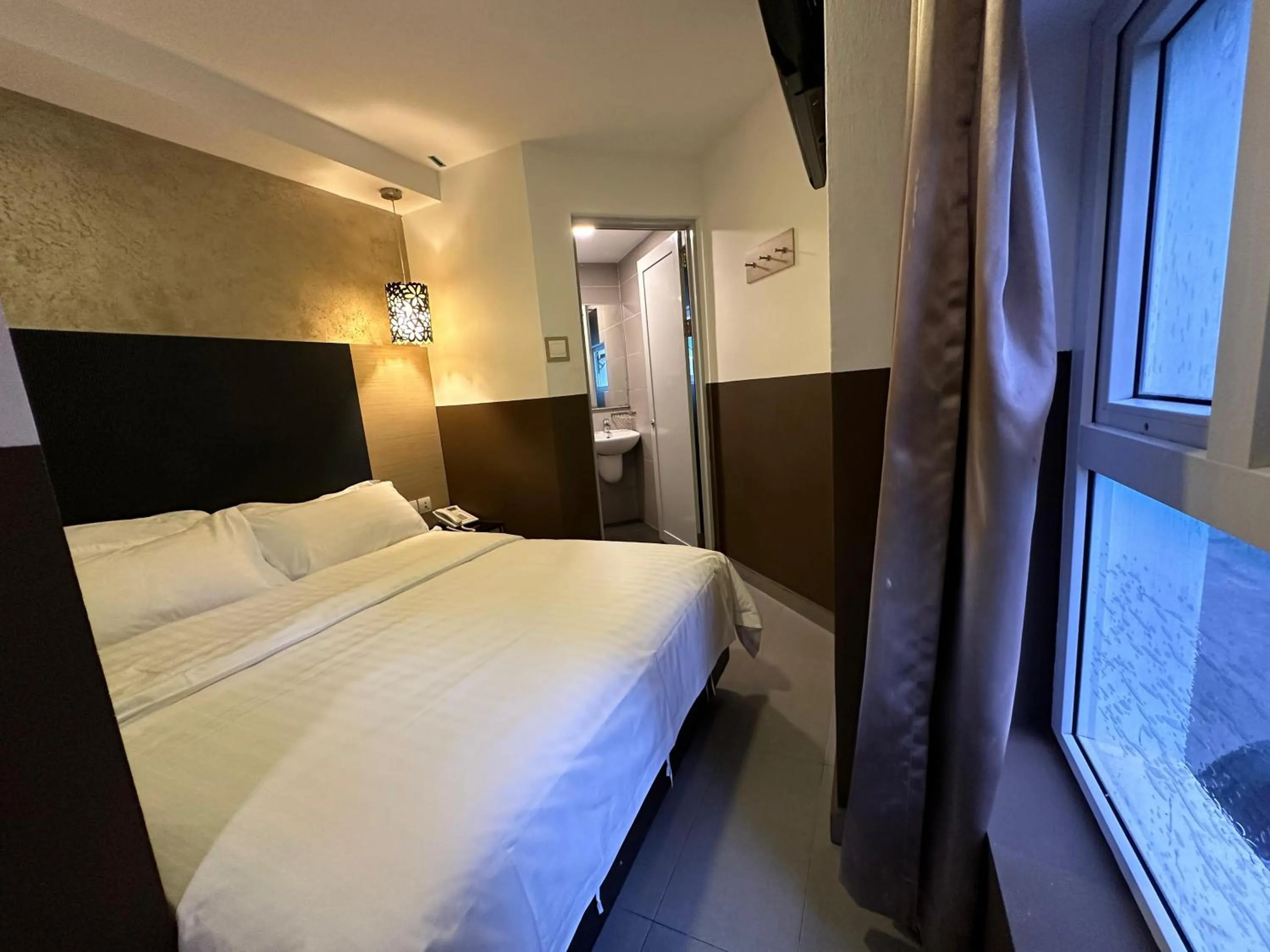 Bedroom, Bed in The Snooze Hotel at Bugis