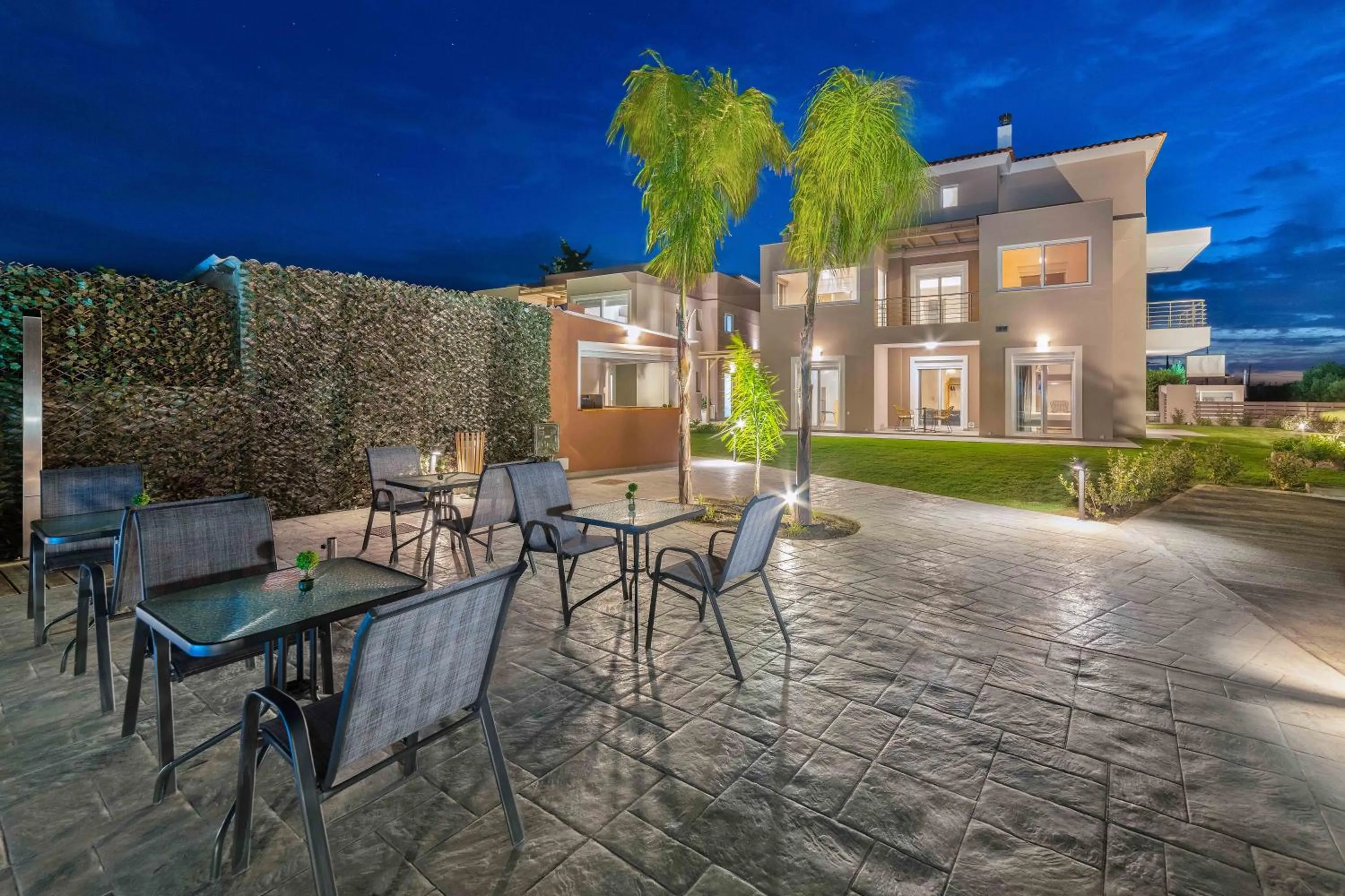 Facade/entrance in L & C Boutique Apartments