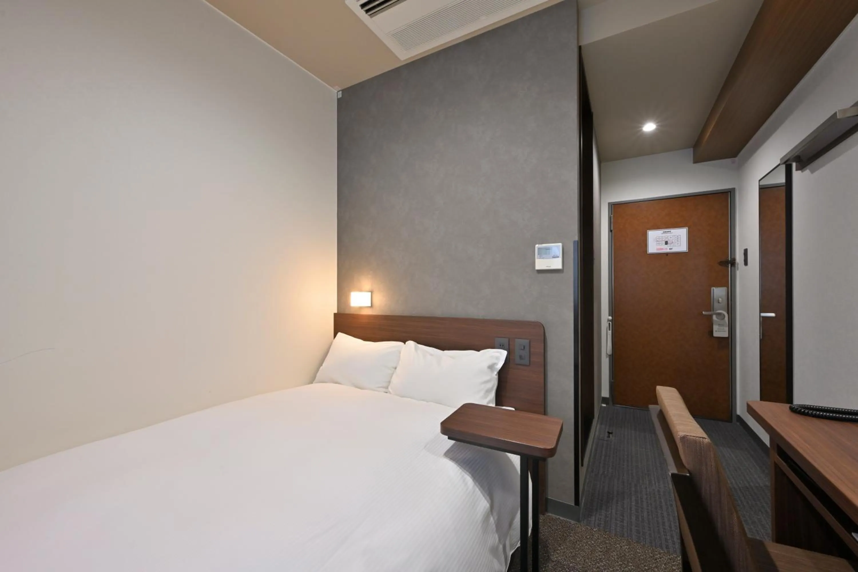 Bedroom, Bed in Matsue New Urban Hotel