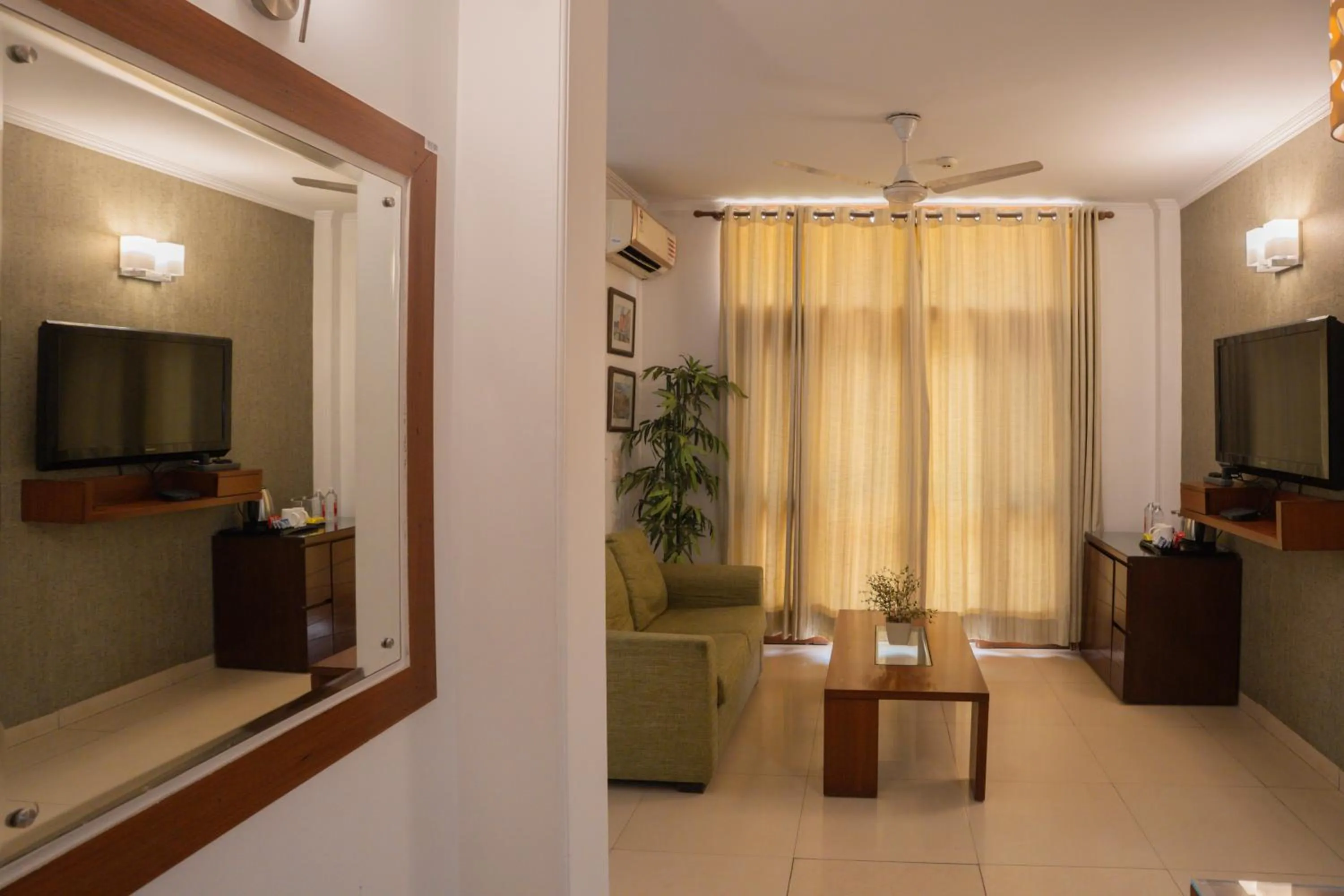 TV and multimedia in Ahuja Residency DLF Phase 2