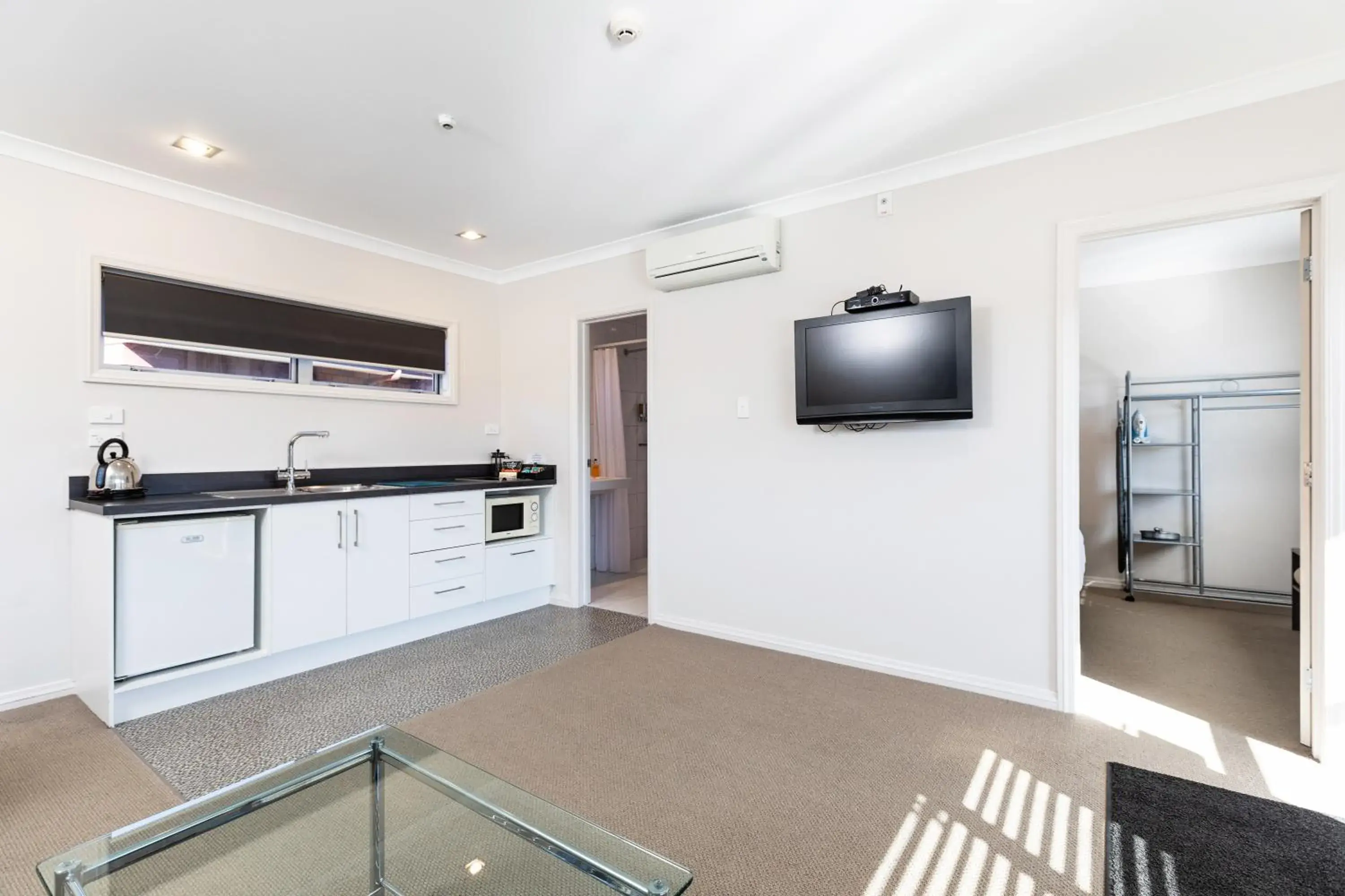 One-Bedroom Apartment in Beach Street Motel Apartments One-Bedroom Apartment in Beach Street Motel Apartments