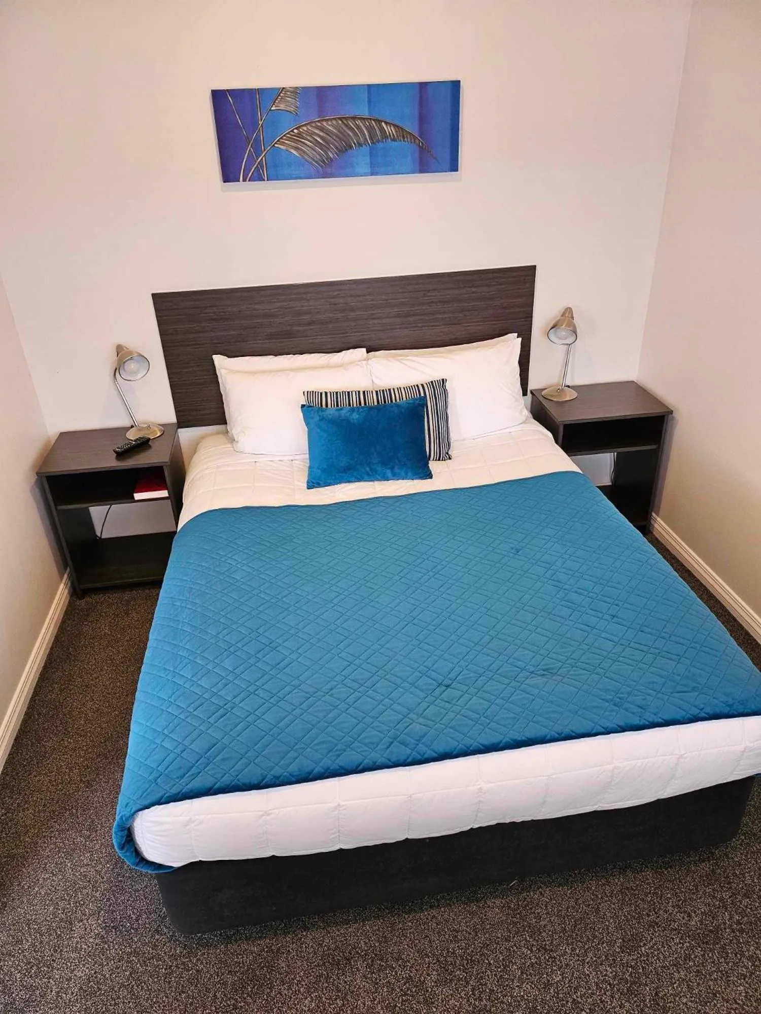 Bed in Beach Street Motel Apartments