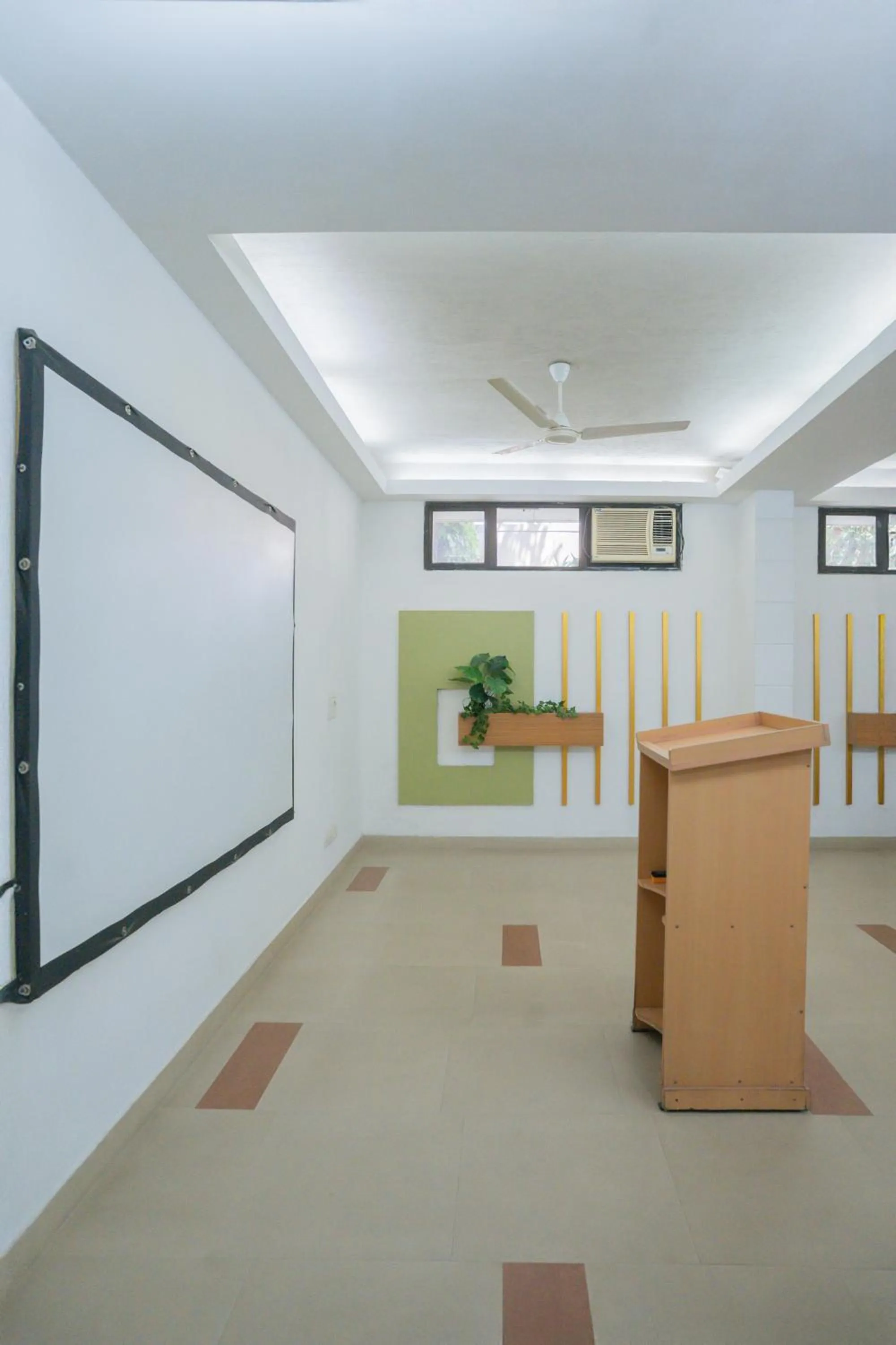 Meeting/conference room in Ahuja Residency Parklane