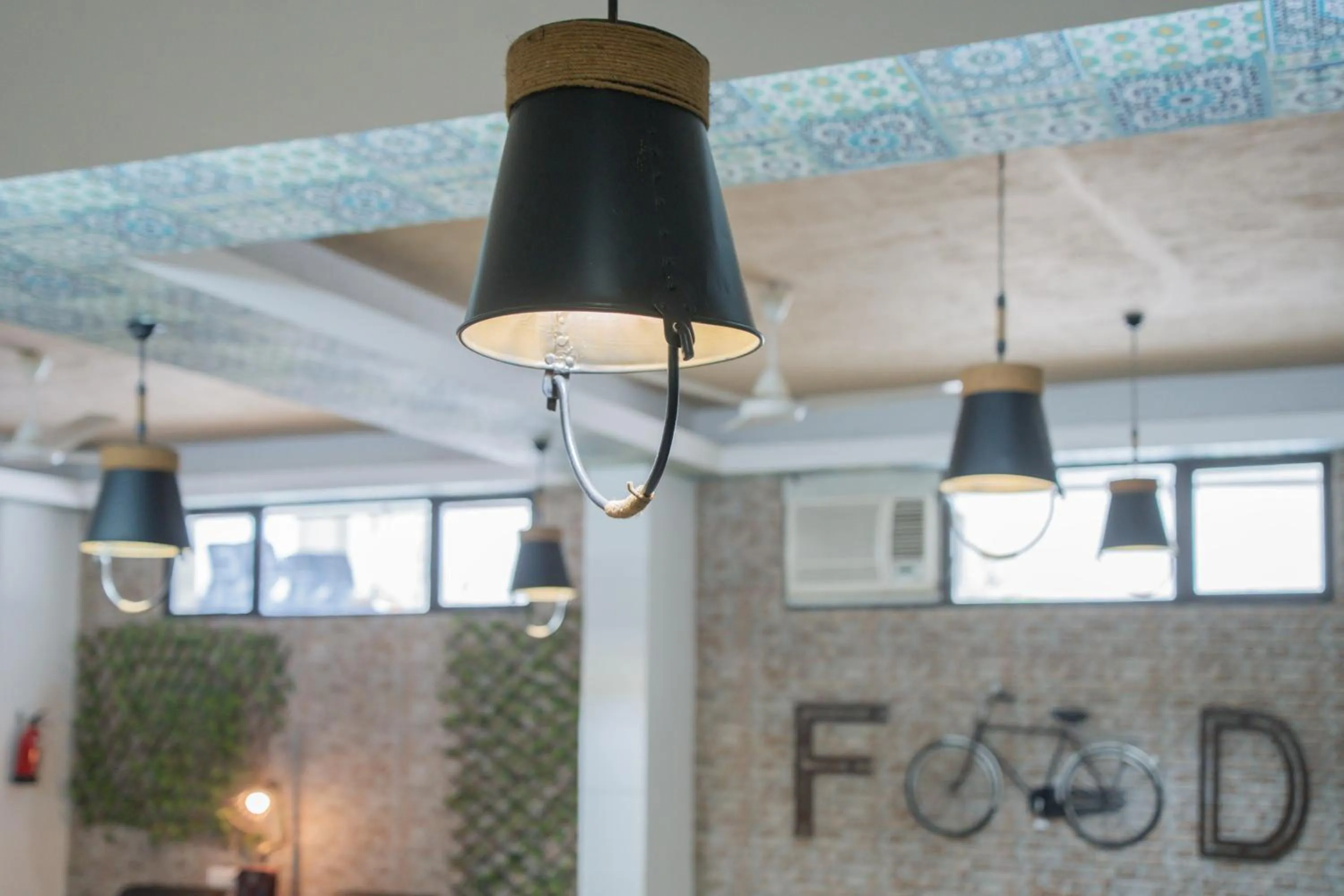 Restaurant/places to eat in Ahuja Residency Parklane