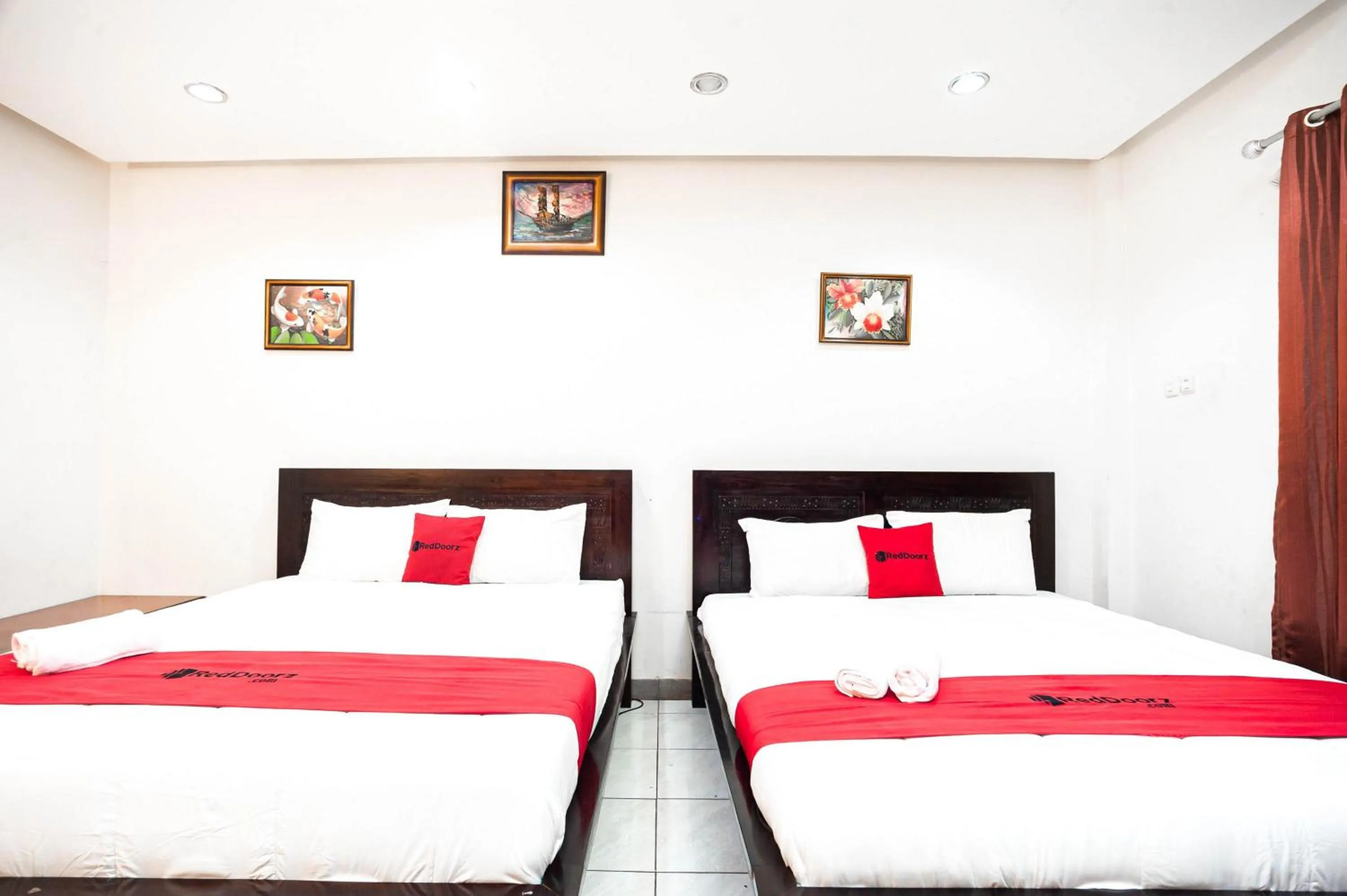 Bedroom, Bed in RedDoorz Plus near Universitas Indonesia
