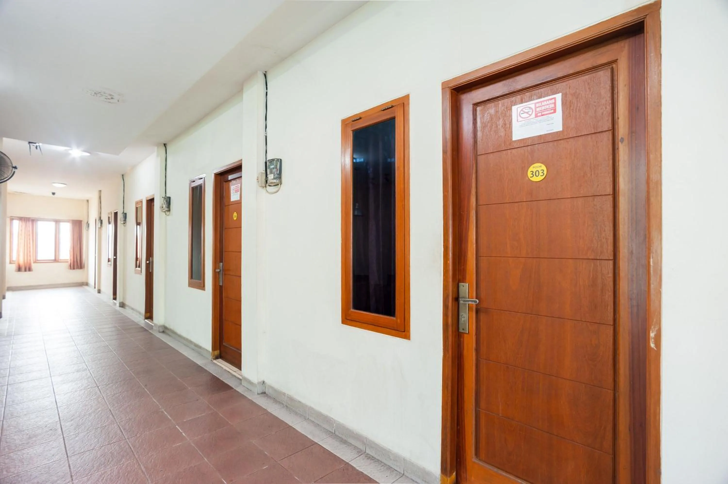 Floor plan in RedDoorz Plus near Universitas Indonesia