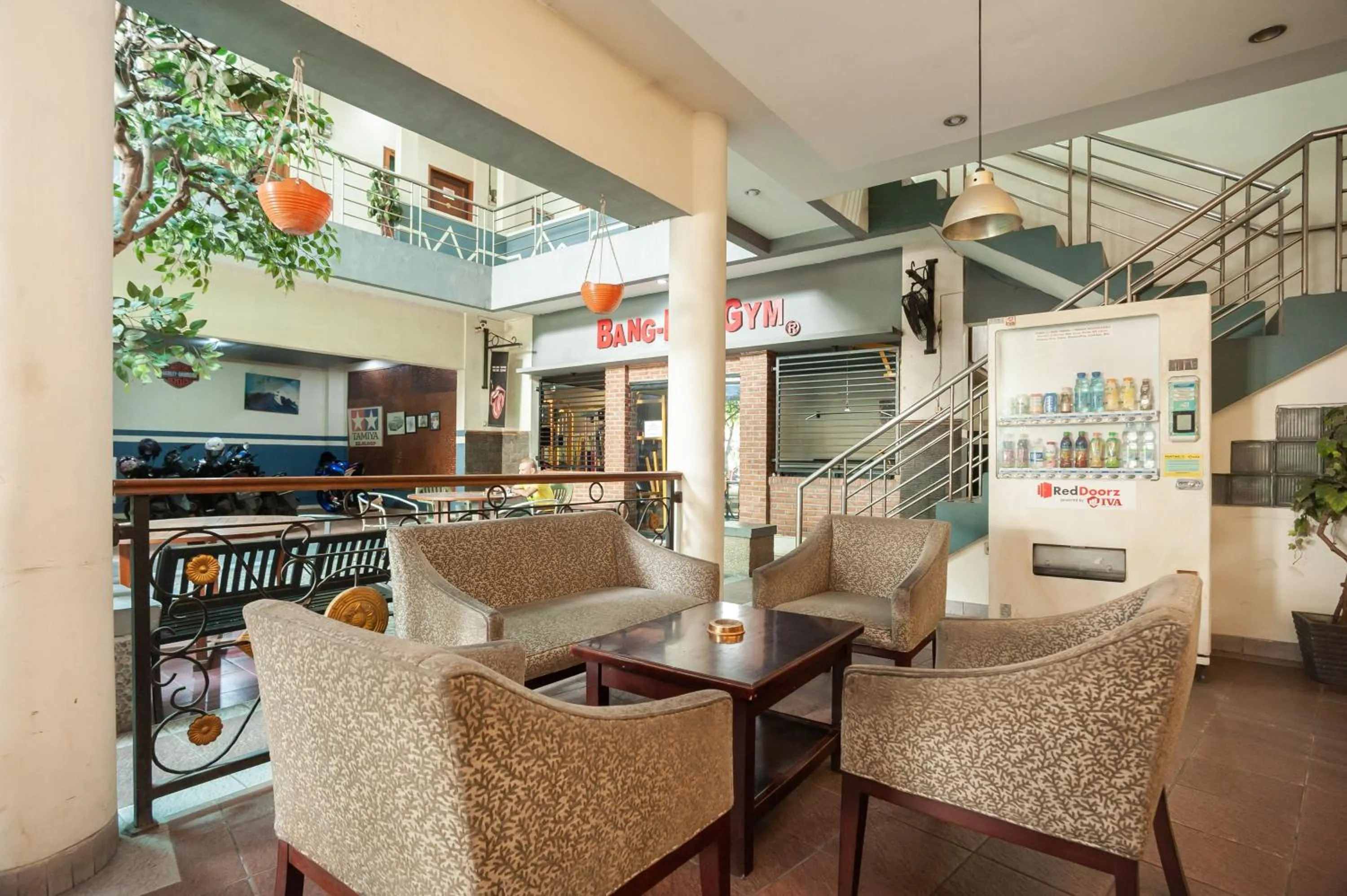 Living room in RedDoorz Plus near Universitas Indonesia