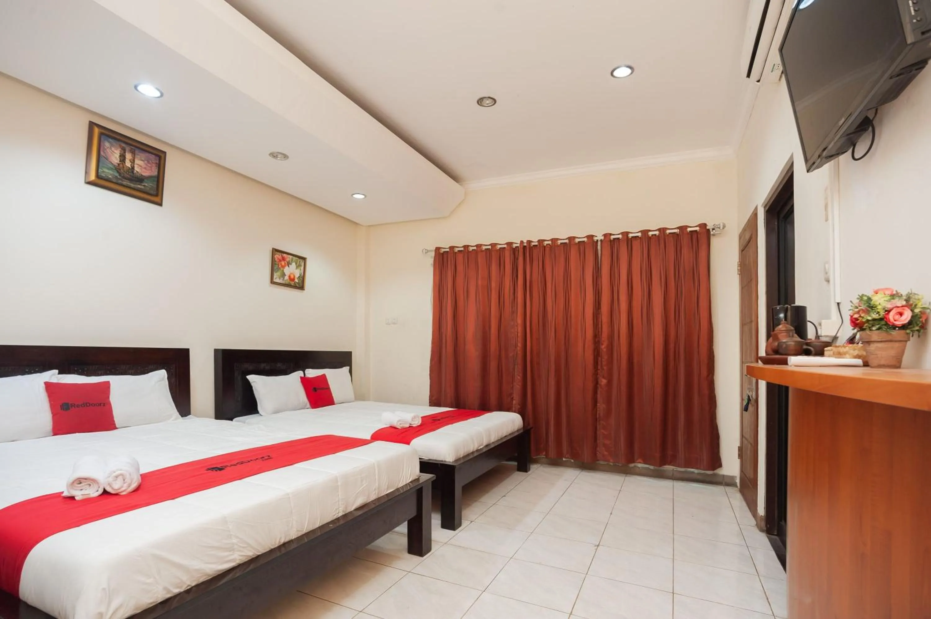 Bedroom, Bed in RedDoorz Plus near Universitas Indonesia