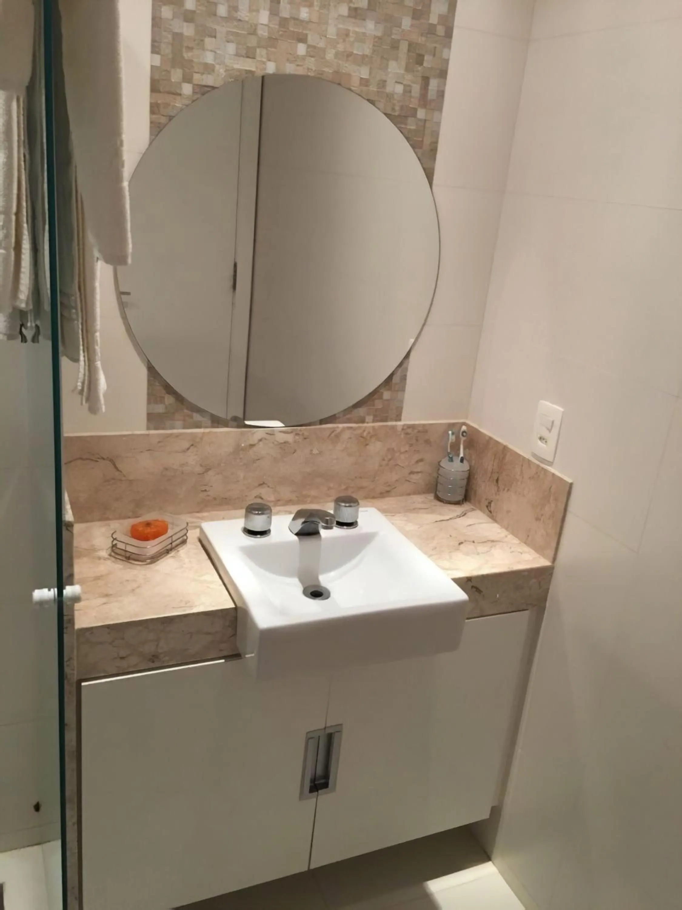 Photo of the whole room in Flat no Portogalo