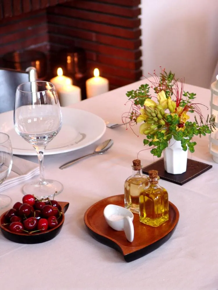 Restaurant/places to eat in Hotel La Tinensa