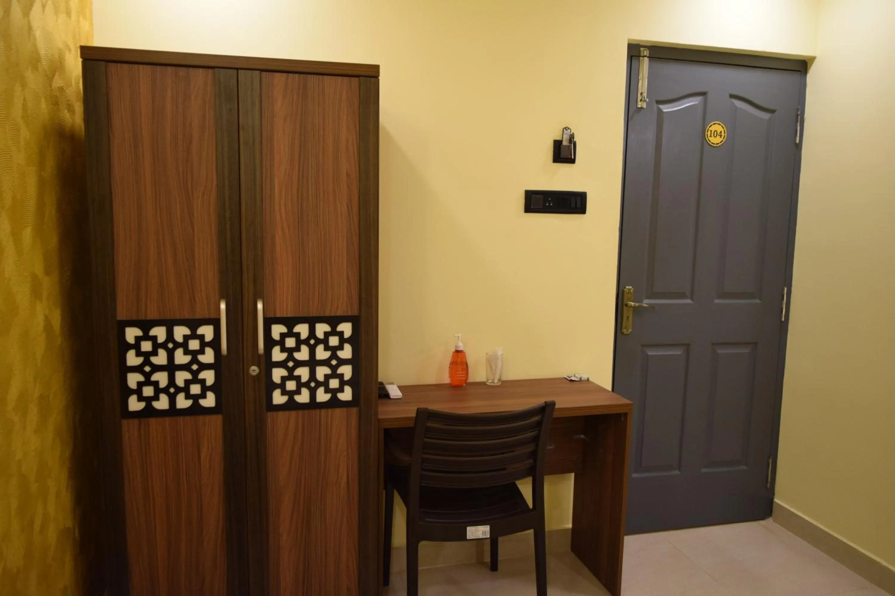 wardrobe in Kans One