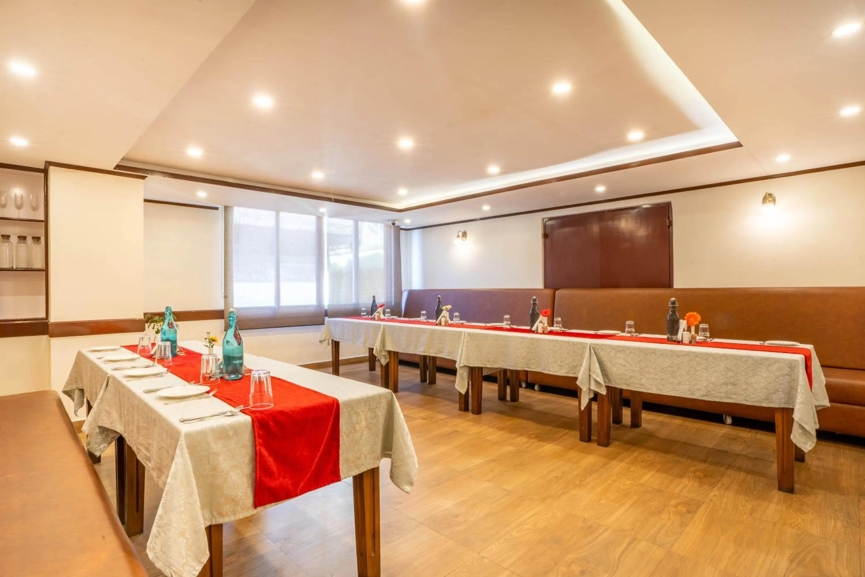 Banquet/Function facilities in Yashshree Jai Hotel & Banquet