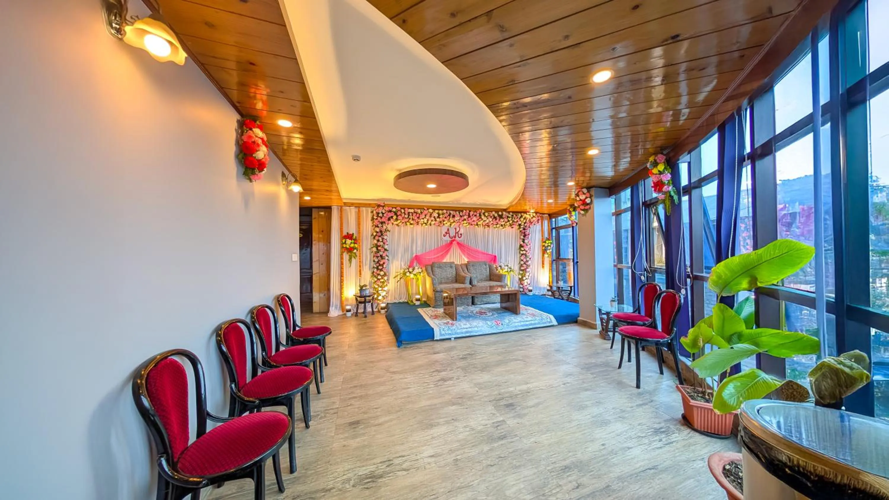 Banquet/Function facilities in Yashshree Jai Hotel & Banquet