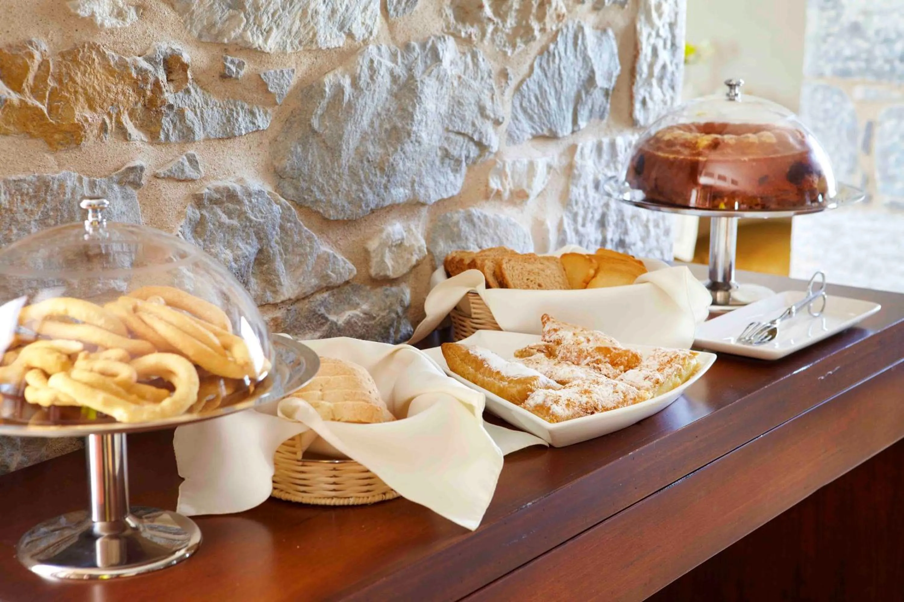 Breakfast in Petritis Guesthouse