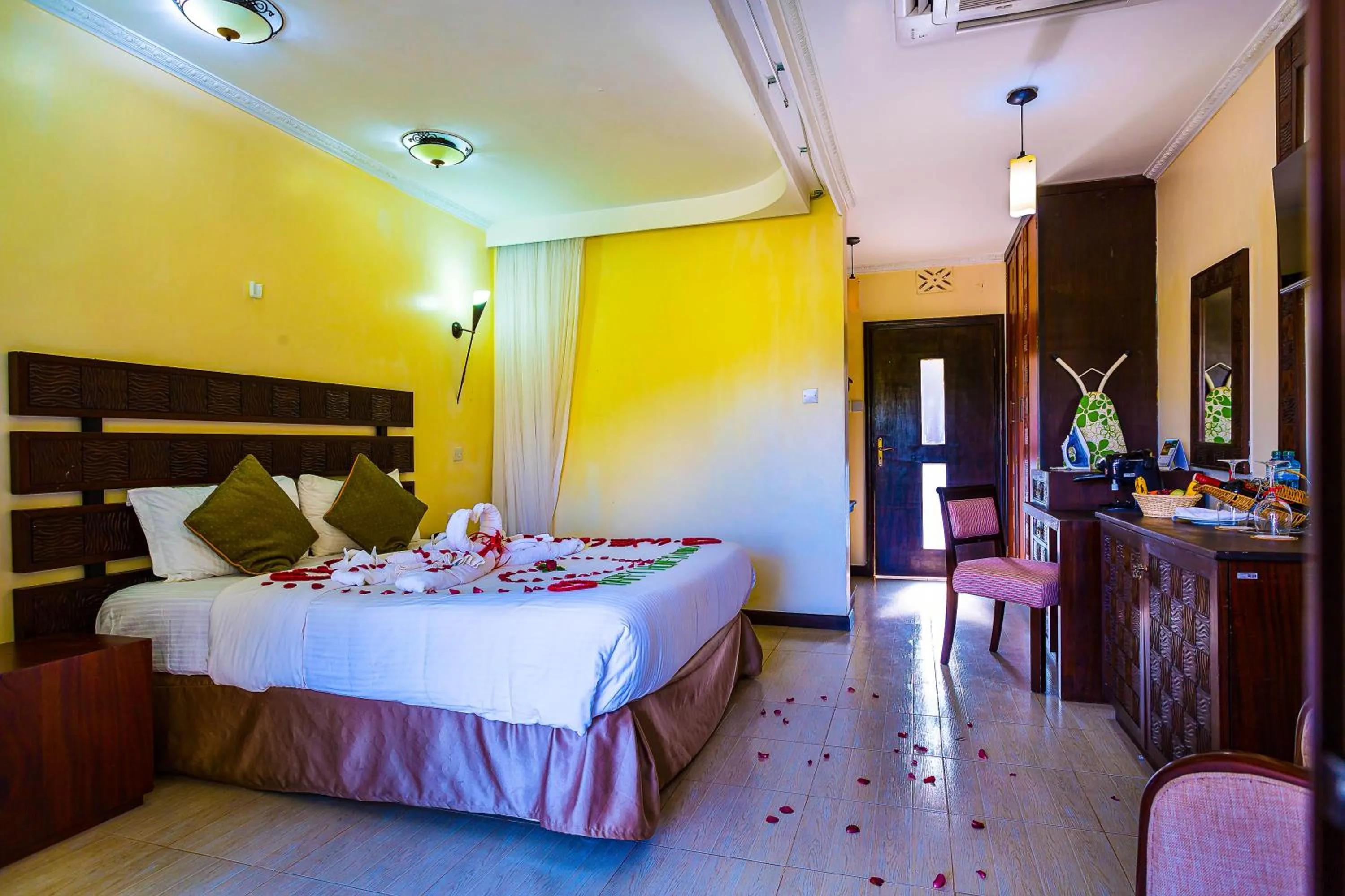 Photo of the whole room, Bed in Lake Bogoria Spa Resort