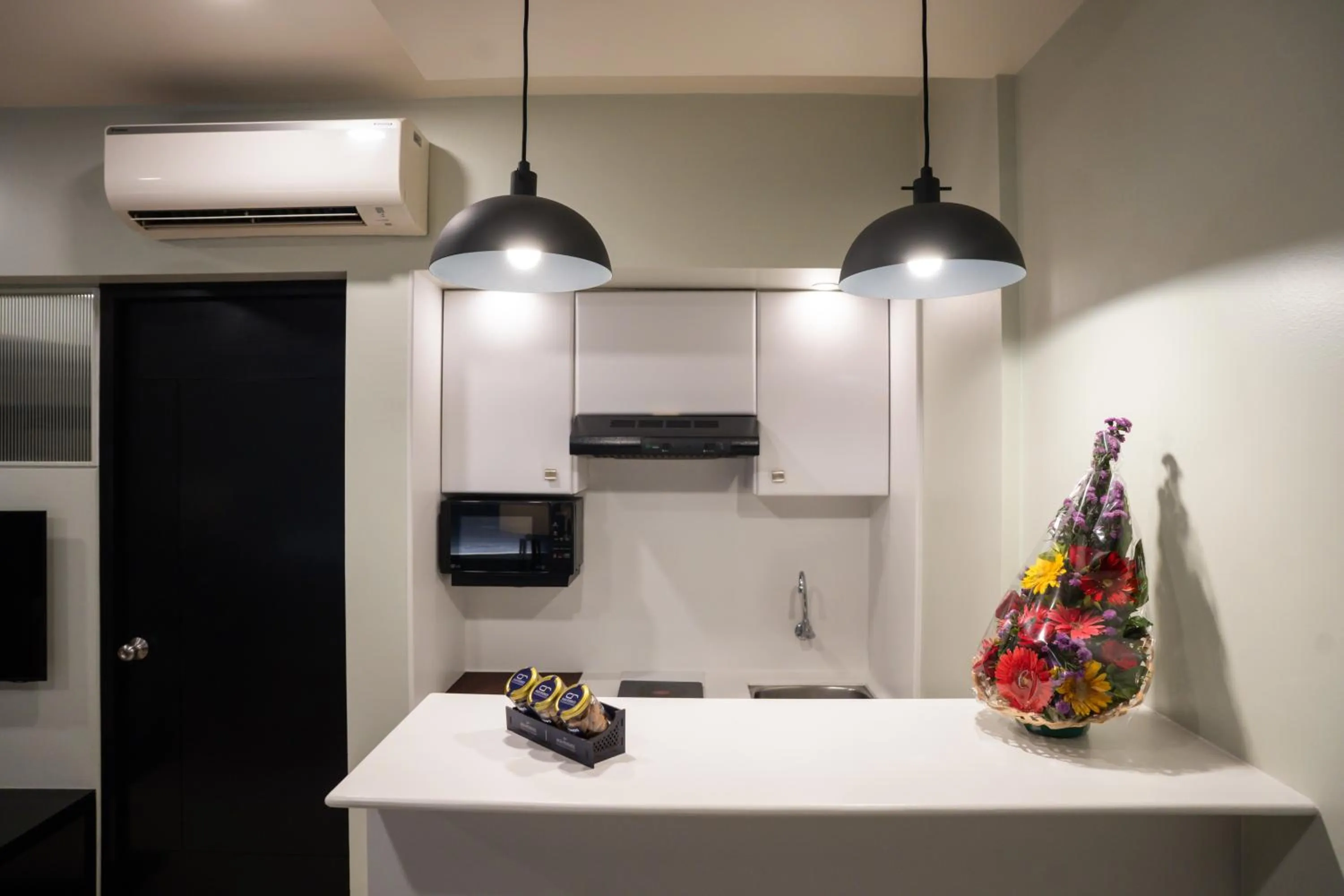 Kitchen or kitchenette in AR Suites Fontana Bay - Kalyani Nagar