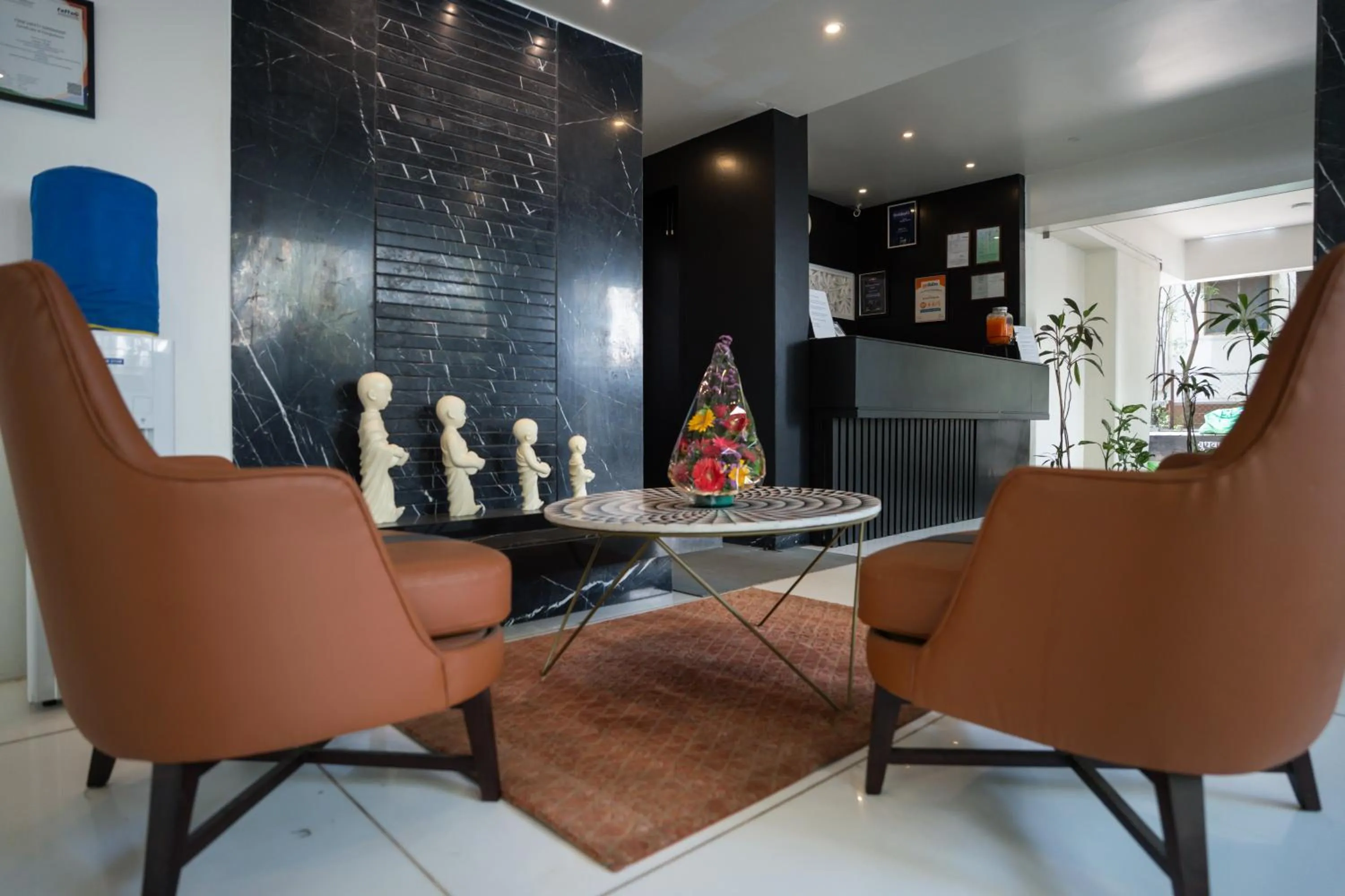 Lobby or reception in AR Suites Fontana Bay - Kalyani Nagar