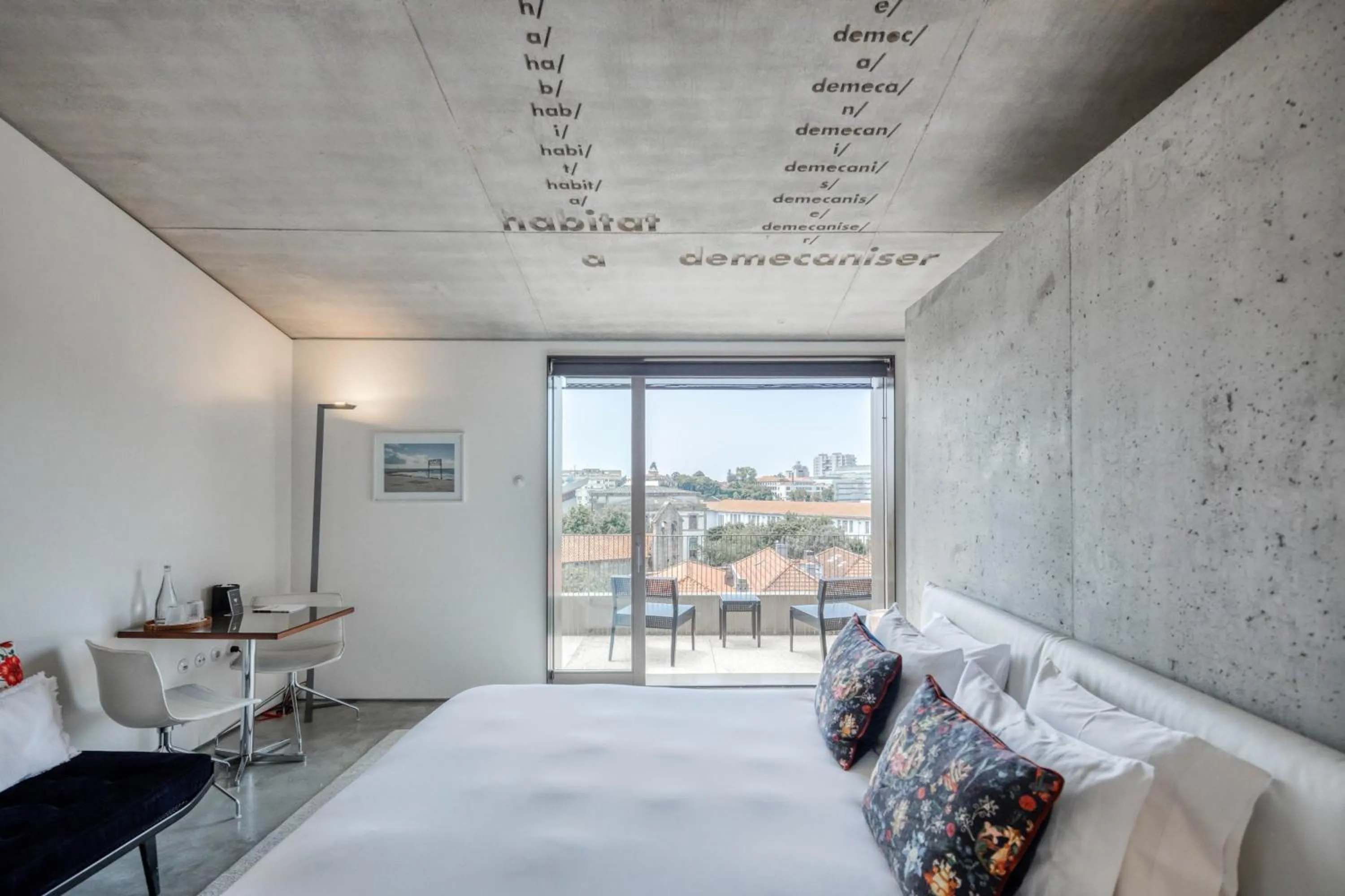 Balcony/Terrace, Bed in Casa do Conto - Arts & Residence