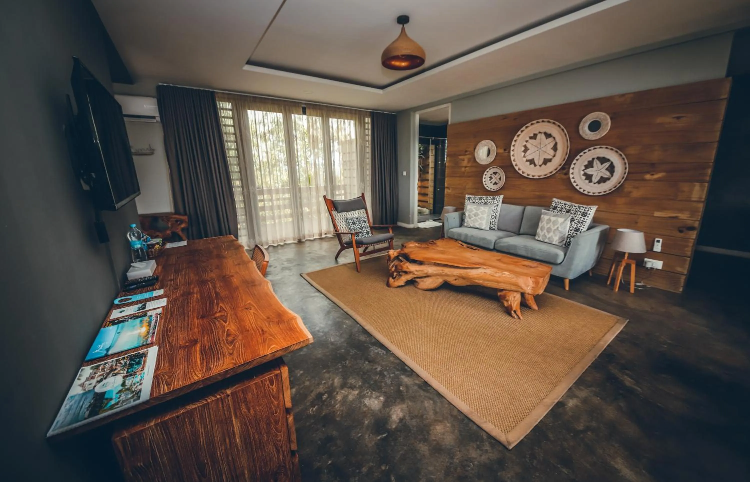 TV and multimedia in Hotel Chalets Chamarel