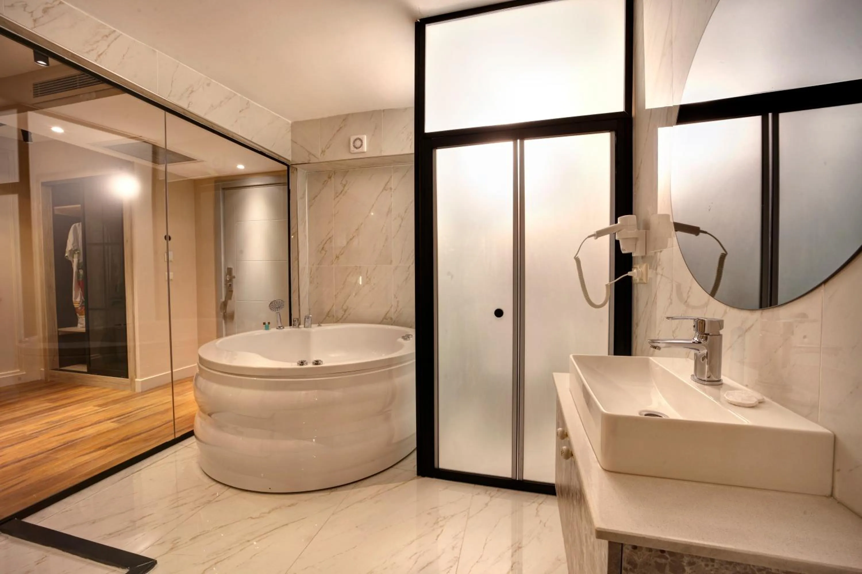 Shower in Concept Nisantasi Hotels & Spa