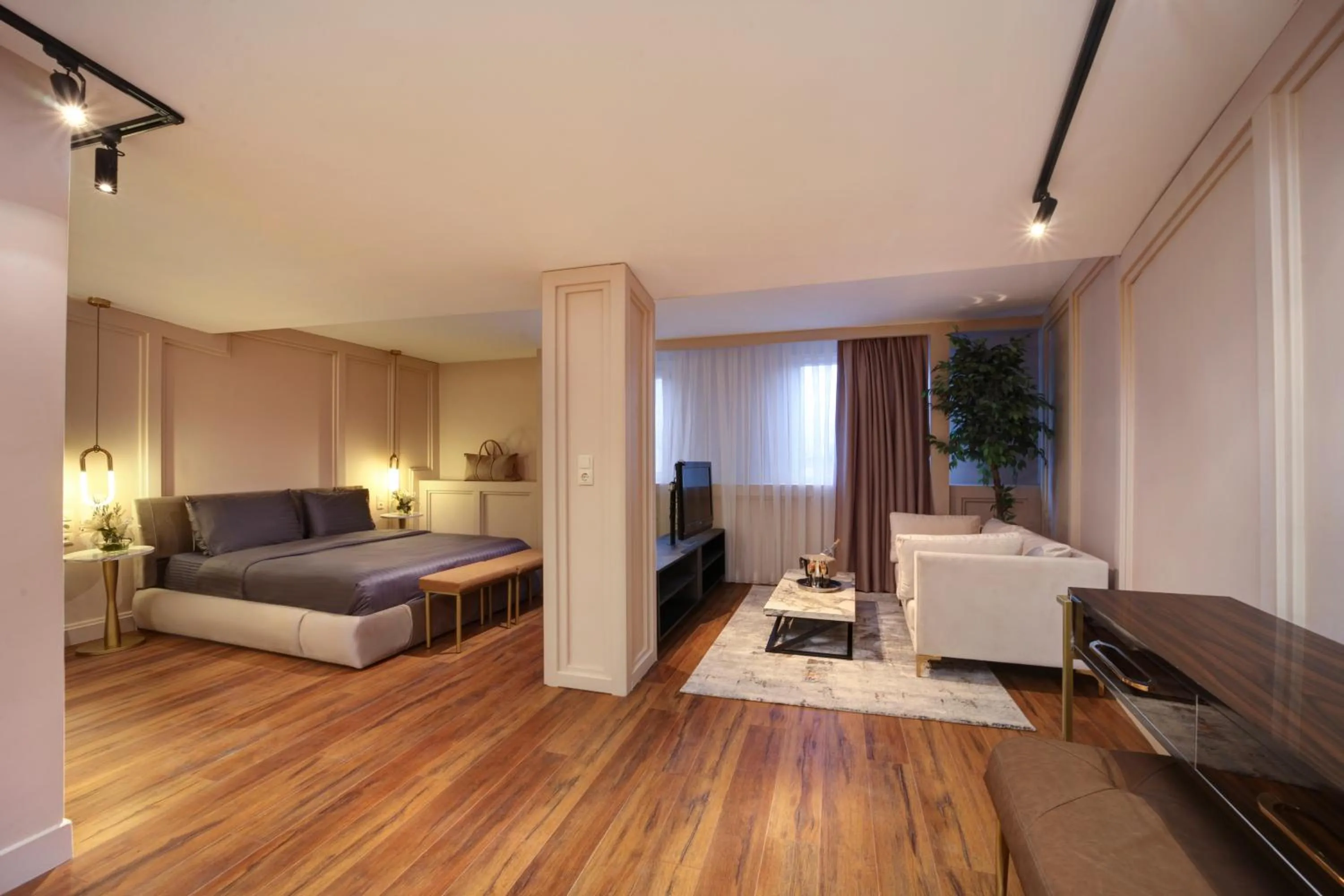 Photo of the whole room, Bed in Concept Nisantasi Hotels & Spa