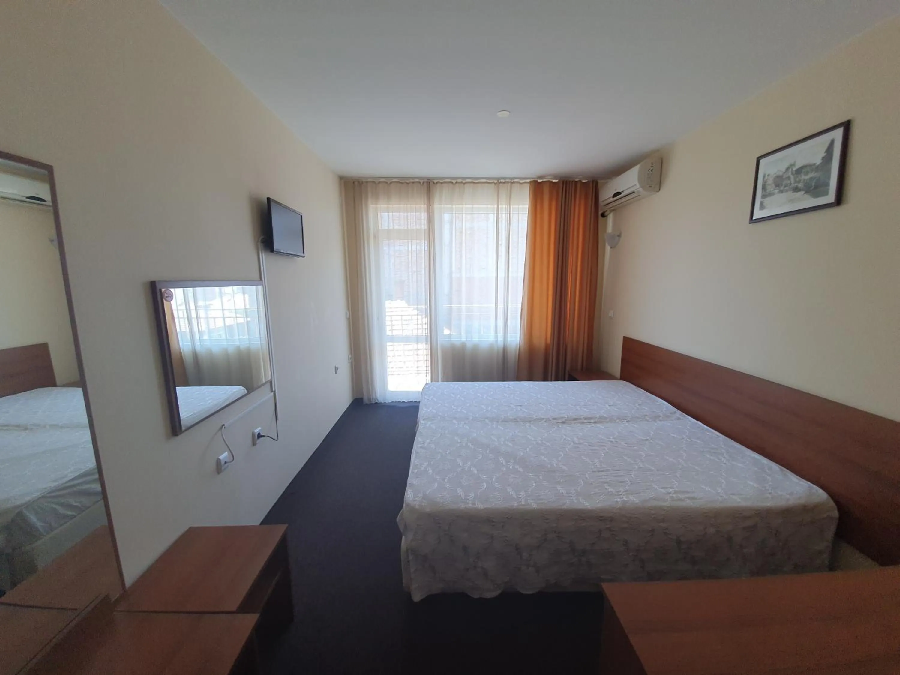 Shower in Sandor Hotel