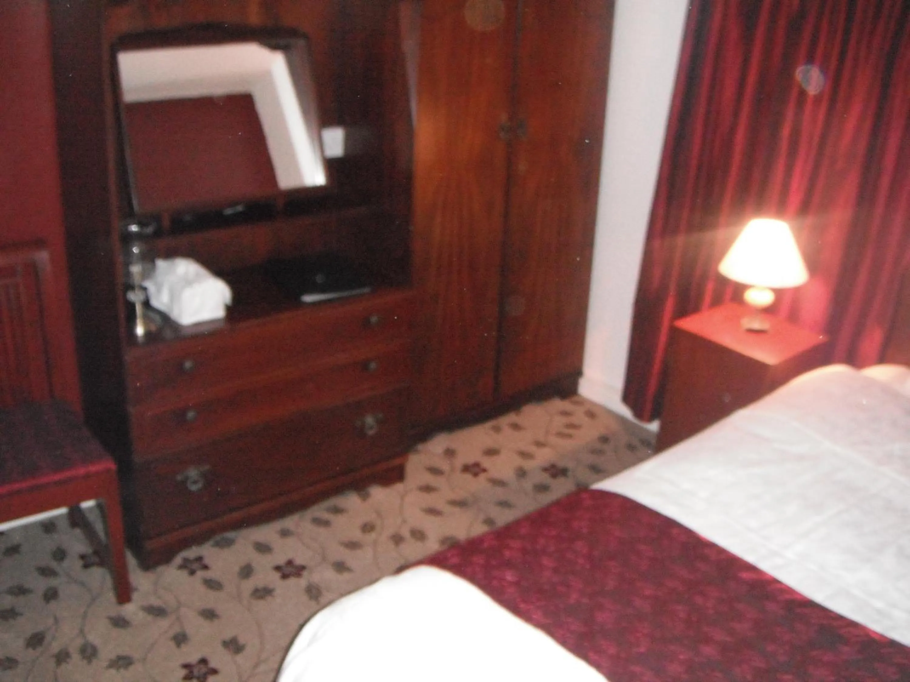 Bed in Castlemaine House B&B