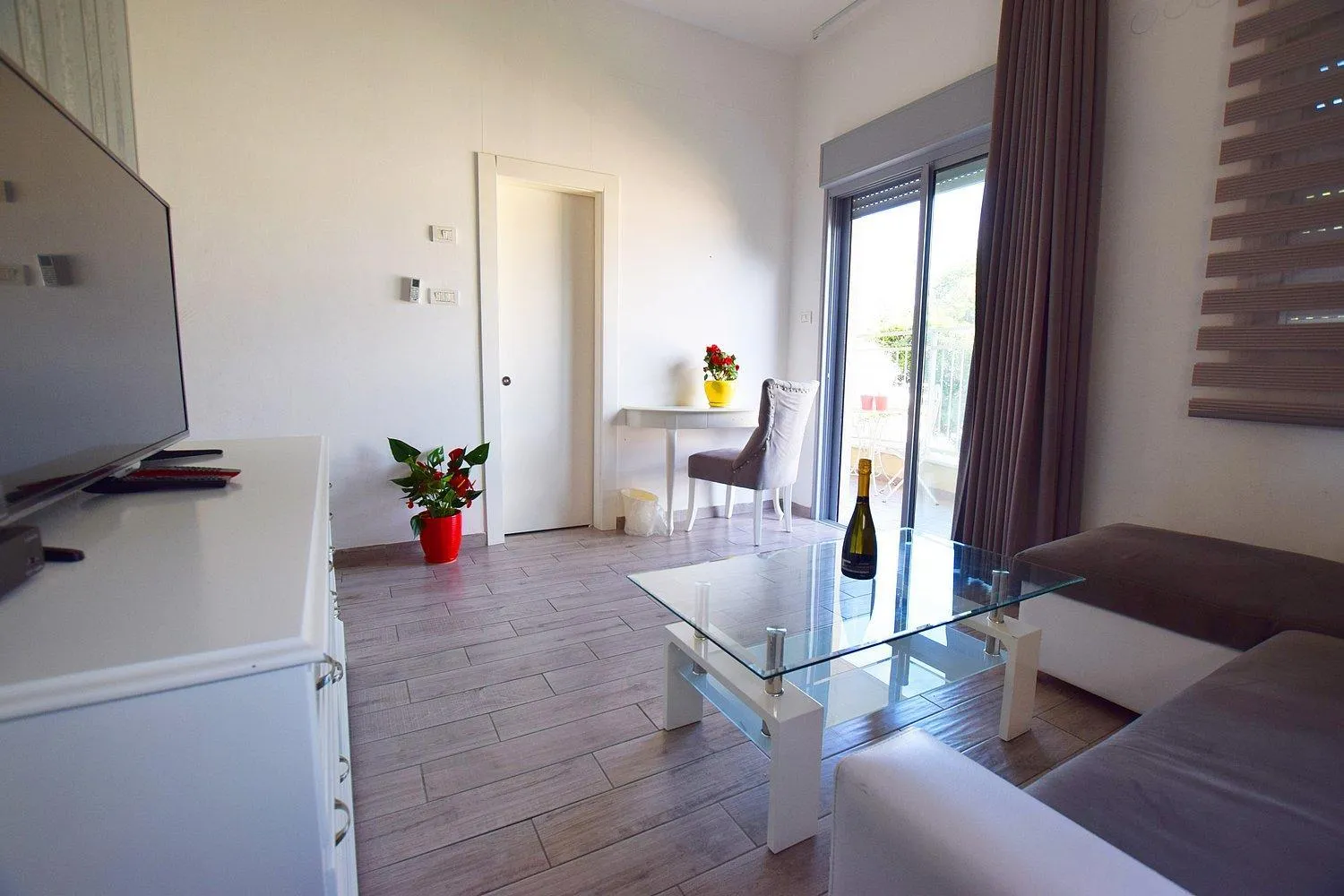 Balcony/Terrace in Rothschild Mansion