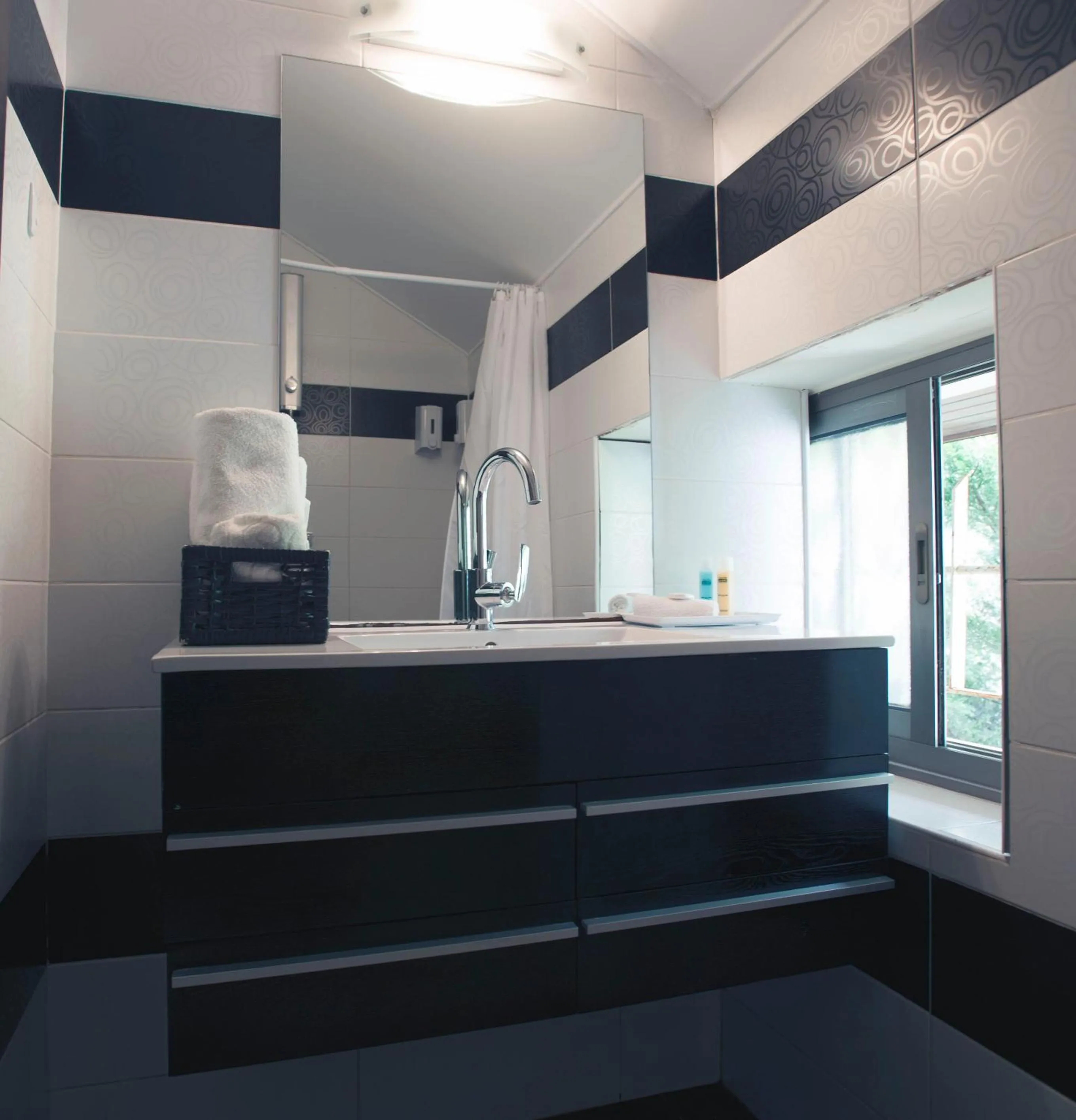 Bathroom in Rothschild Mansion