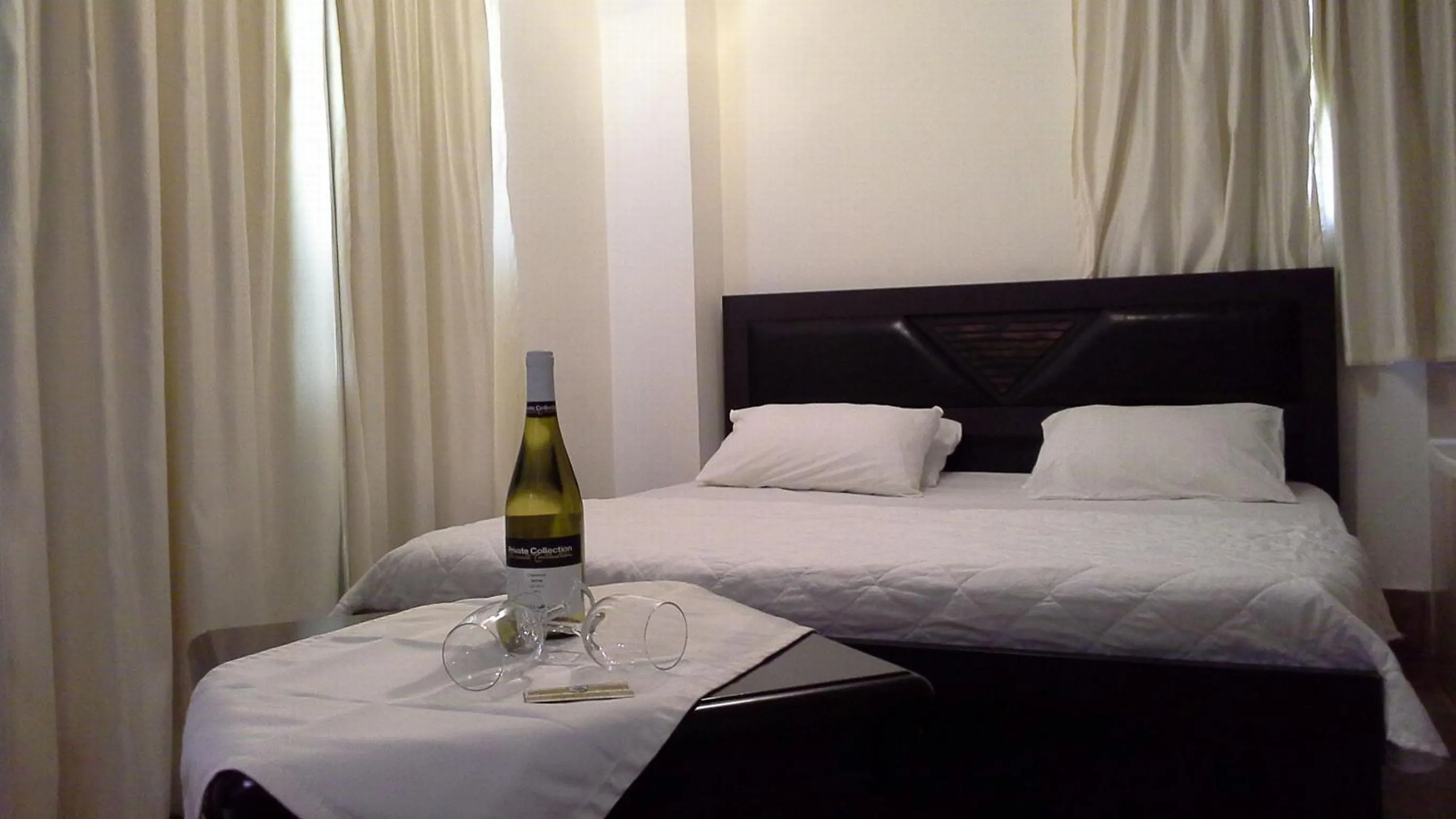 Bedroom, Bed in Rothschild Mansion