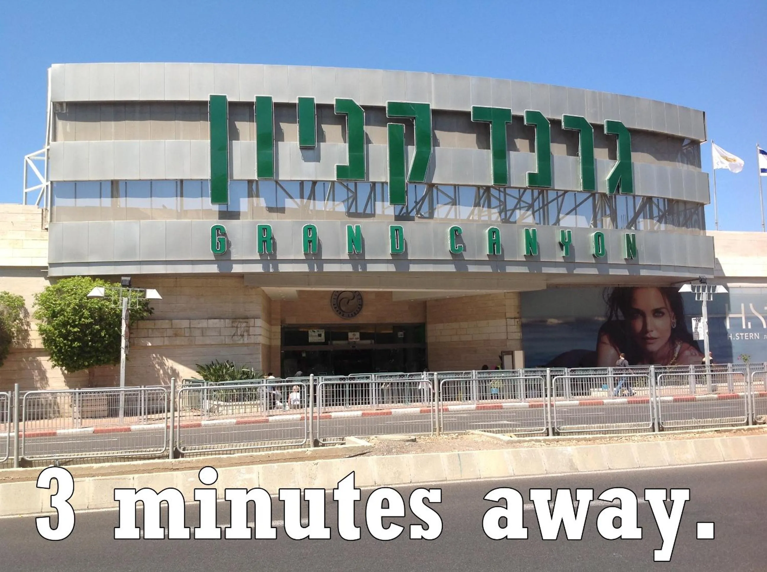 Area and facilities in Rothschild Mansion