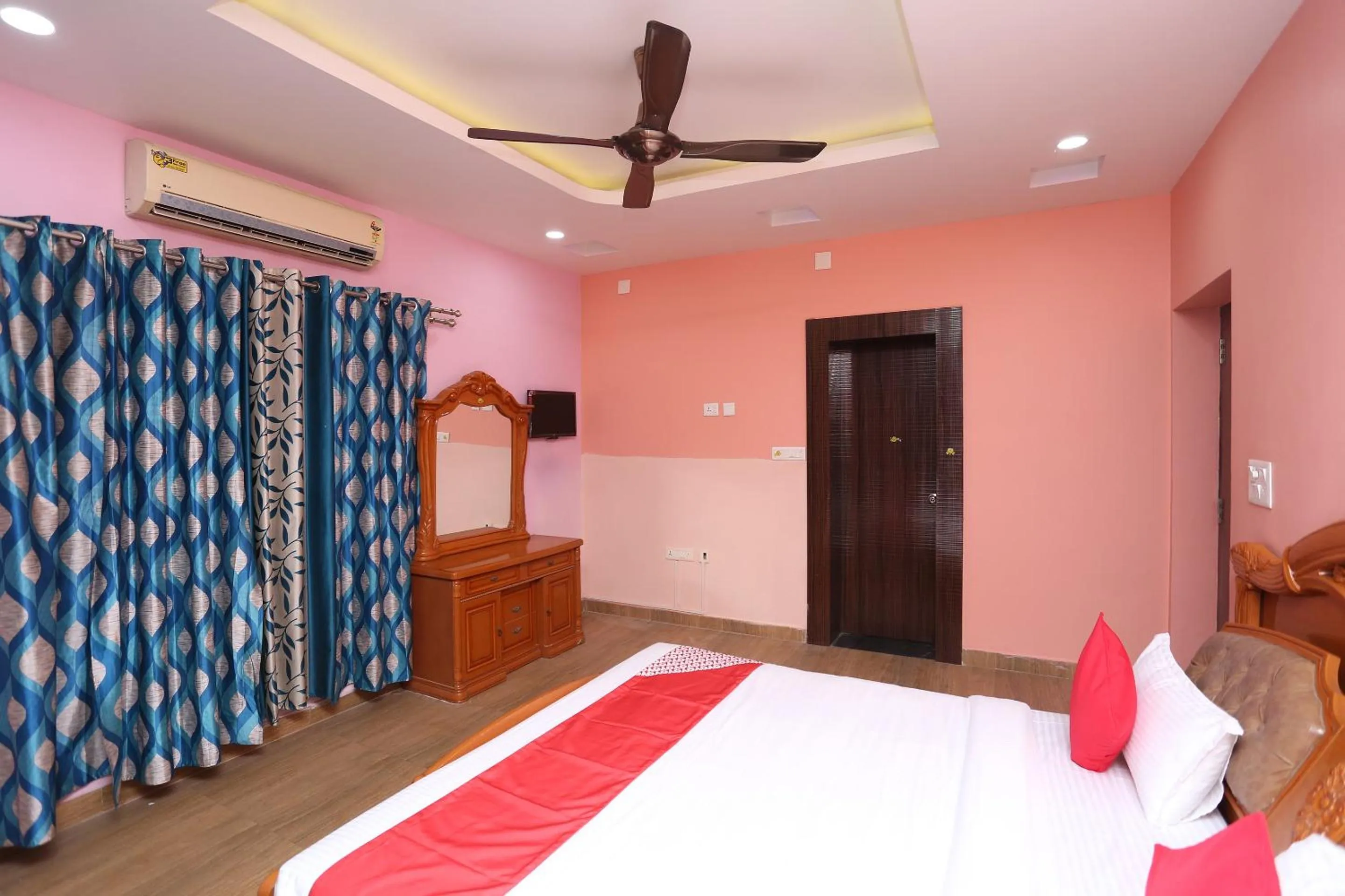 Bedroom, Bed in Hotel O Kalinga Regency