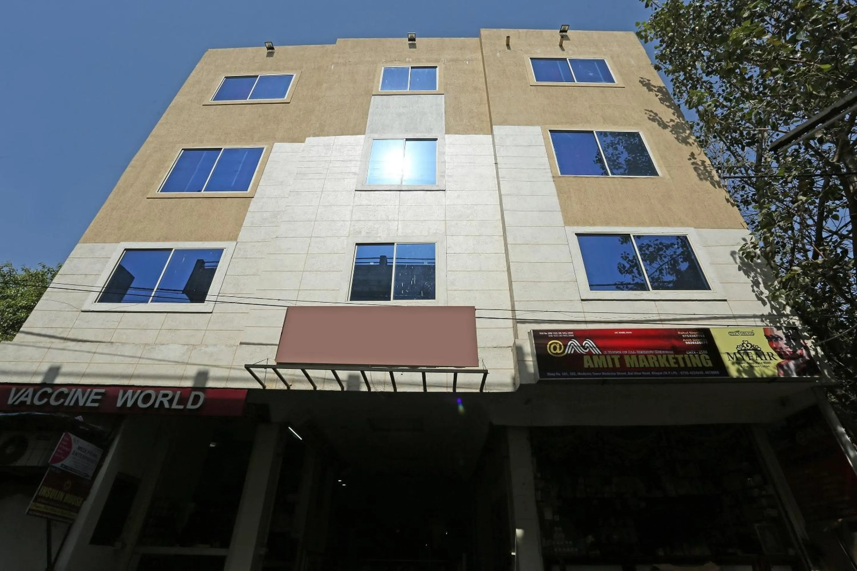 Facade/entrance in Hotel O Csfc