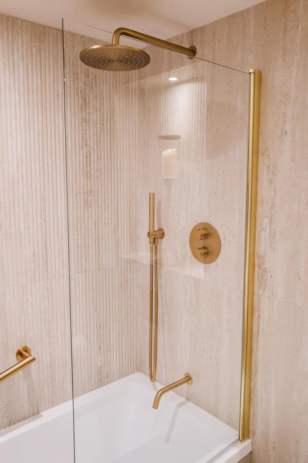 Shower in Lochside House Hotel & Spa