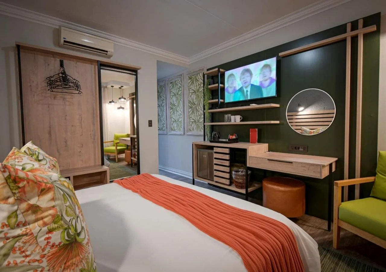 Photo of the whole room, Bed in Villa Bali Luxury Guesthouse