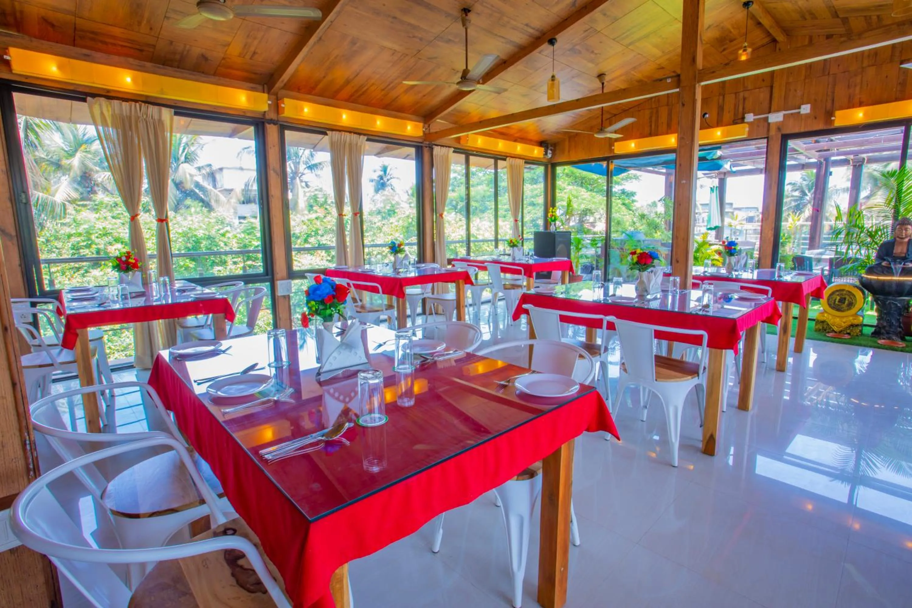 Restaurant/places to eat in Nitya Resort, Calangute