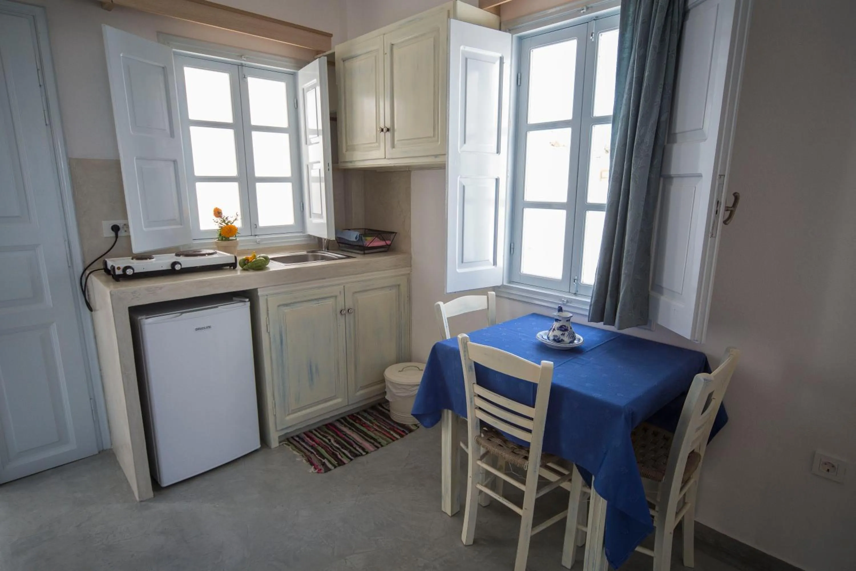 Kitchen or kitchenette in Ianthe Apartments & Villa