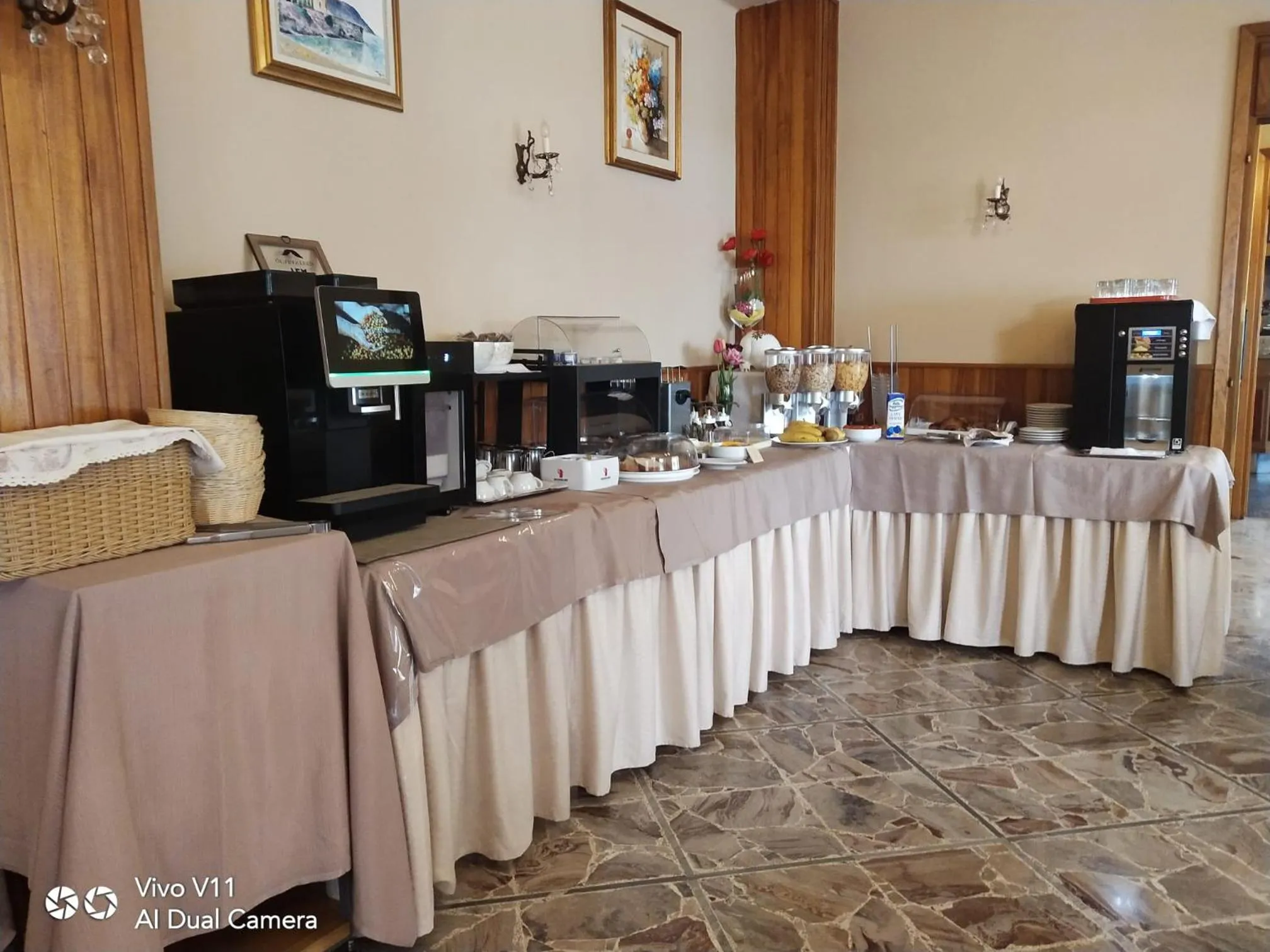 Buffet breakfast in Hotel Garden