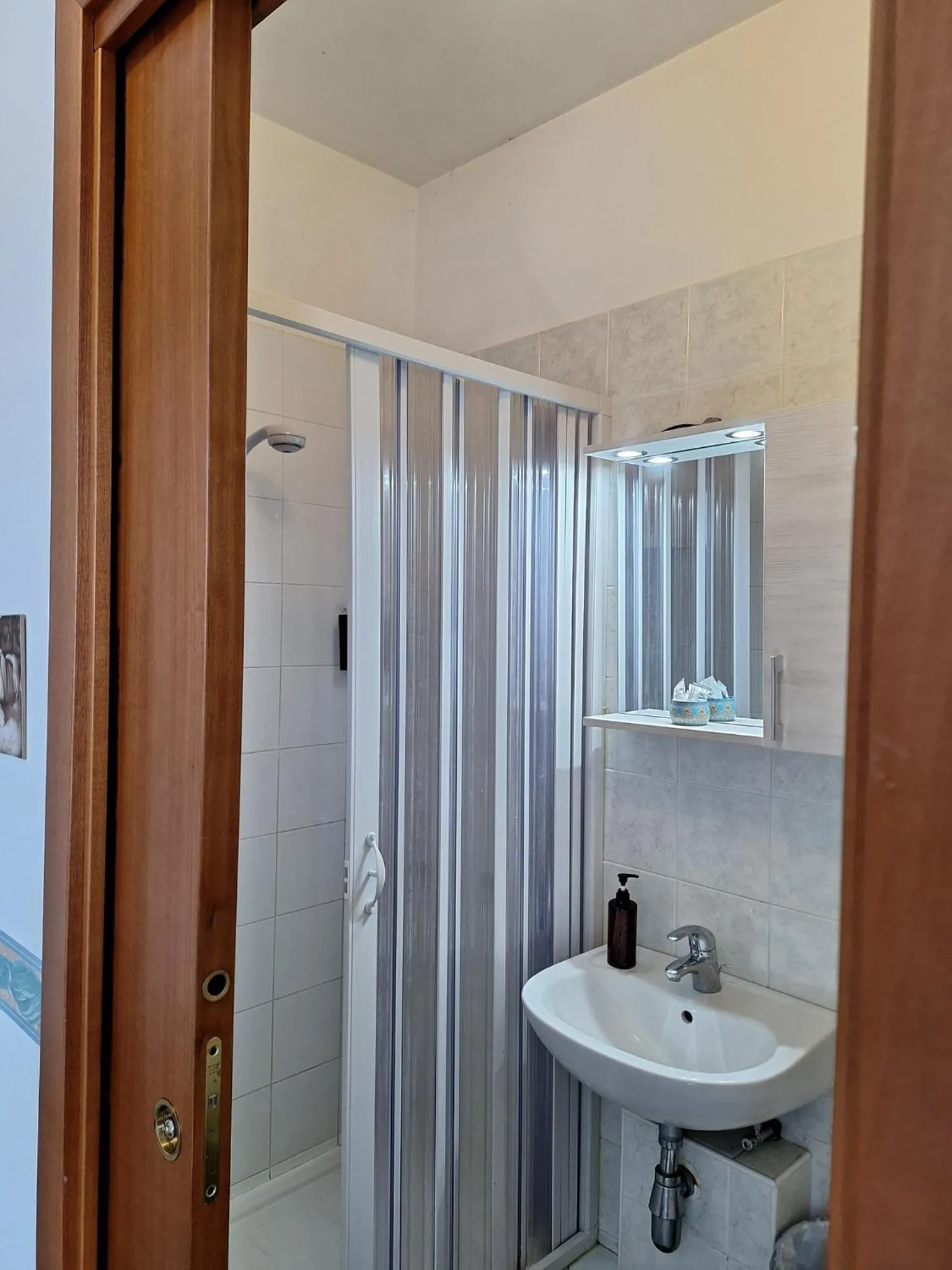 Shower in Affittacamere Due Mori