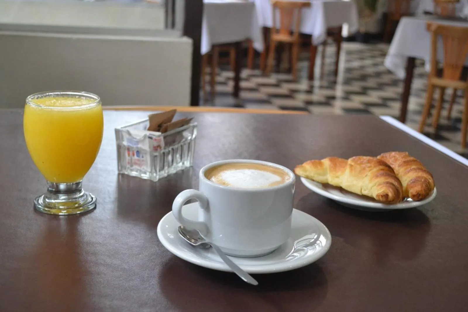 Restaurant/places to eat in Che Argentina Hostel Suites