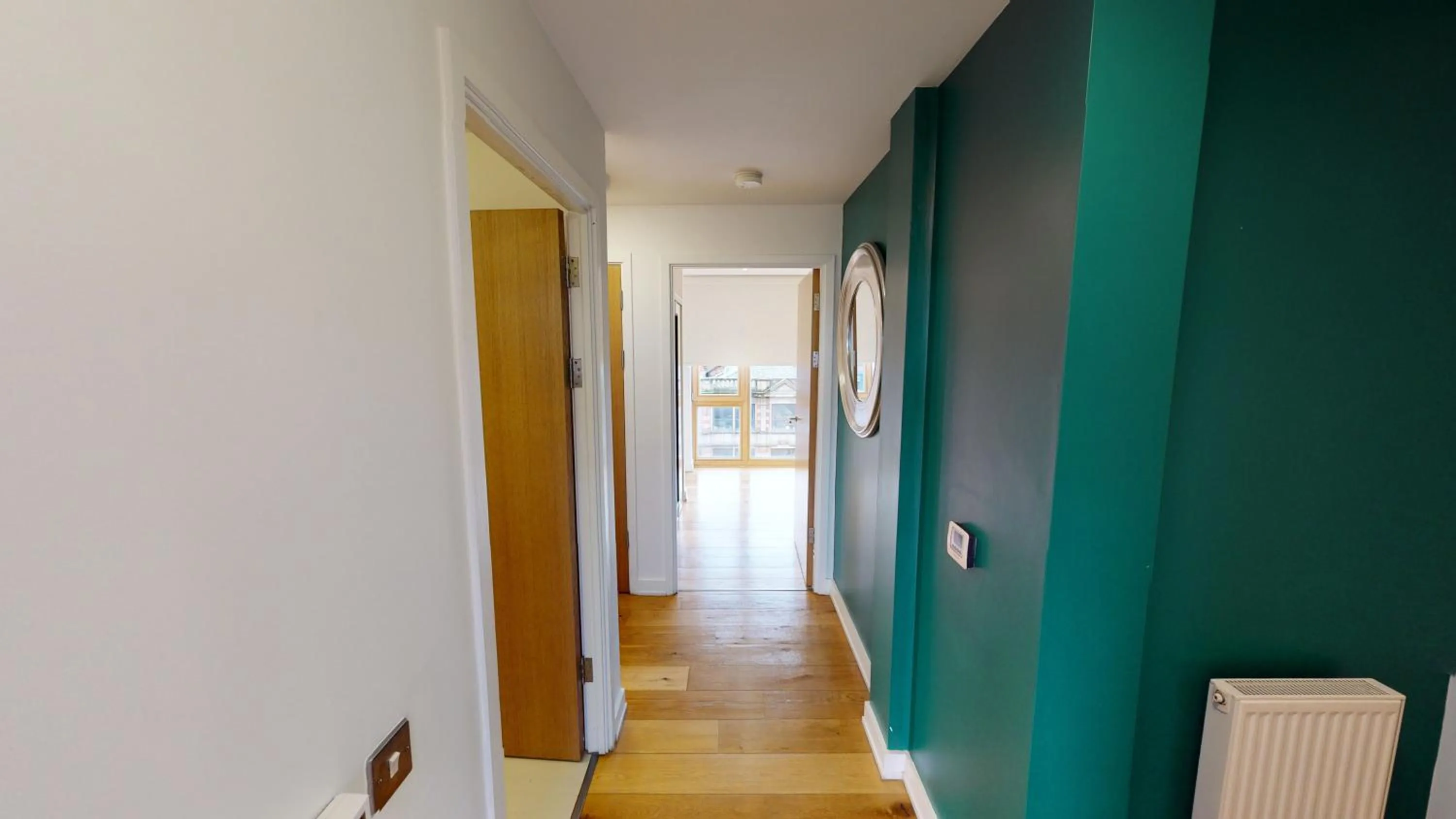 Communal lounge/ TV room in Quay Apartments Manchester